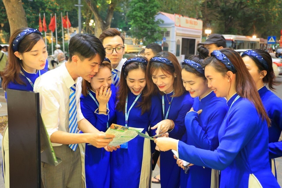 Nhiều tour tuyến, ưu đãi hấp dẫn.