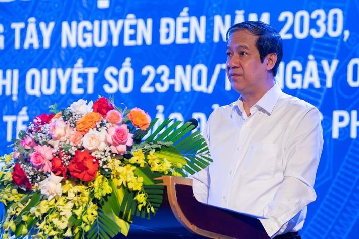 Bộ trưởng Nguyễn Kim Sơn phát biểu kết luận Hội nghị. Ảnh: MOET