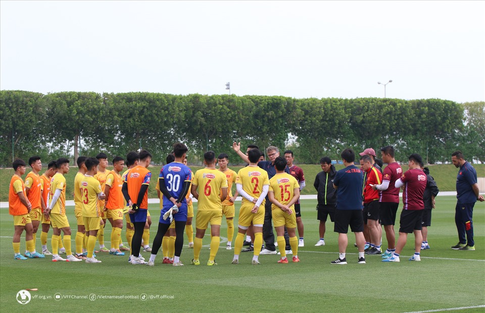 U23 Việt Nam tập hồi phục sau thi đấu. Ảnh: VFF