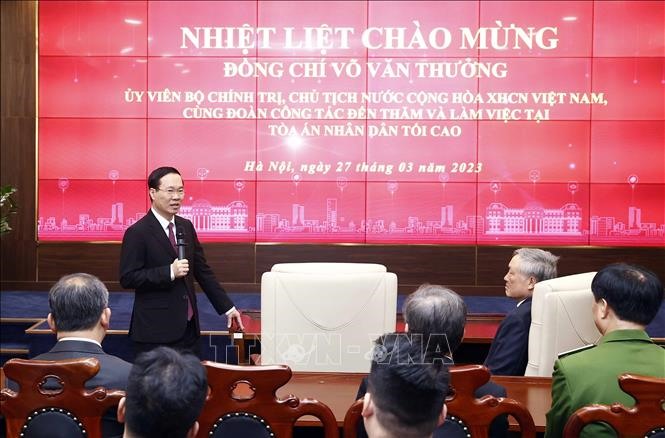 Chủ tịch nước Võ Văn Thưởng phát biểu tại buổi làm việc với Trung tâm Giám sát và Điều hành hoạt động của Toà án nhân dân tối cao. Ảnh: Thống Nhất/TTXVN