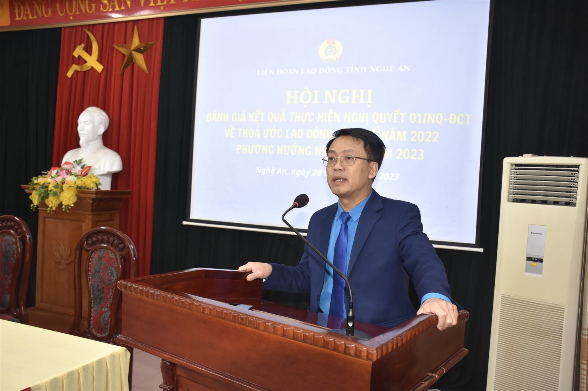 Ông Nguyễn Chí Công - Phó Chủ tịch Thường trực Liên đoàn Lao động tỉnh phát biểu kết luận hội nghị. Ảnh: Quỳnh Trang