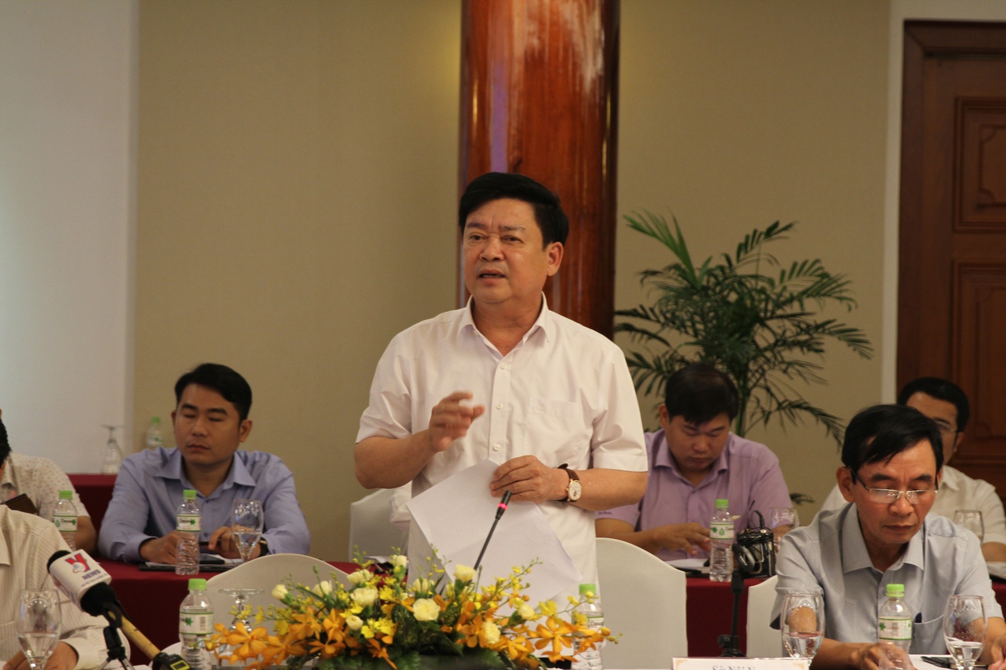 Giám đốc Sở Nội vụ Quảng Trị Ngô Quang Chiến trình bày đề xuất tại Hội thảo - Ảnh: VGP/Vũ Phong