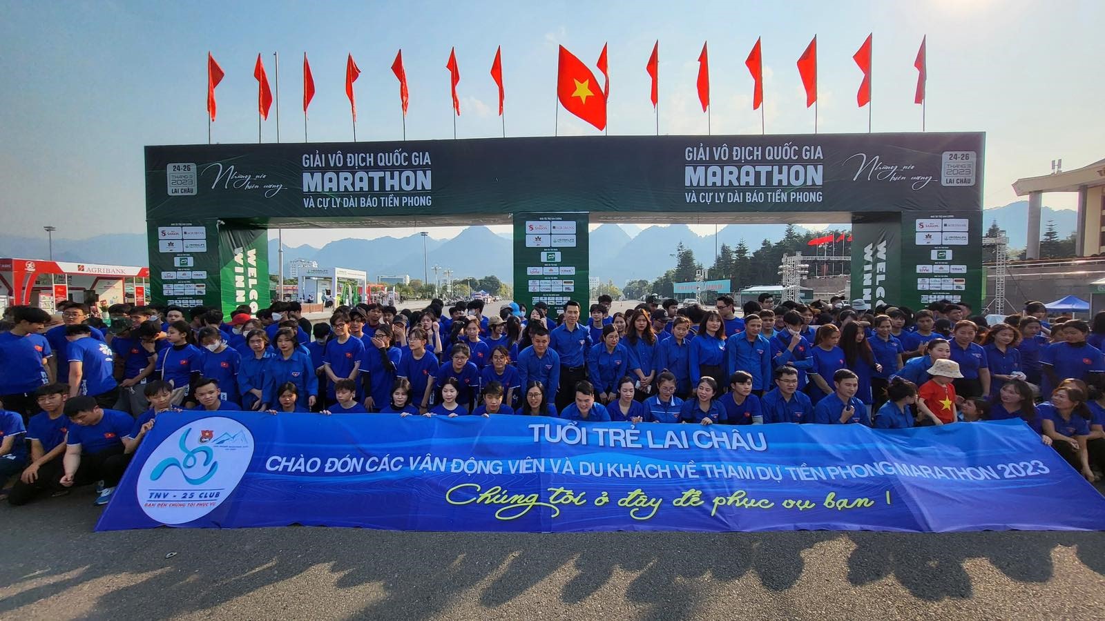 Giải vô địch quốc gia Tiền Phong Marathon lần thứ 64 diễn ra từ 25-26.3 thu hút sự quan tâm của đông đảo người yêu thể thao, khách du lịch và dân địa phương