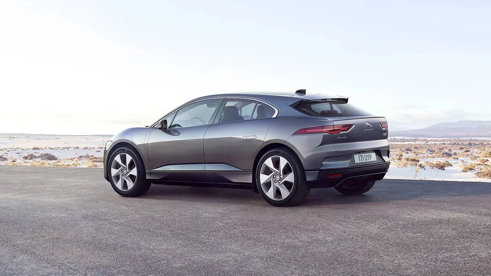 Jaguar đã mời nhạc sĩ Richard Devine thiết kế âm thanh cho chiếc xe điện i-Pace của hãng. Ảnh: Jaguar
