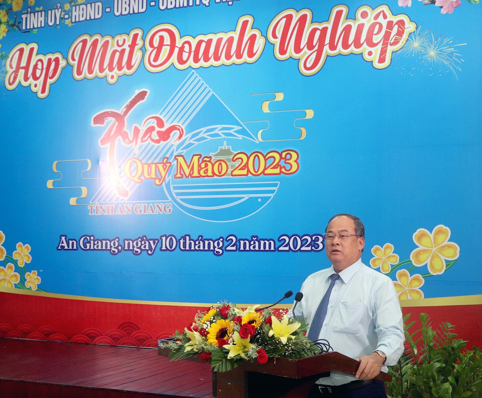 Ông Nguyễn Thanh Bình, Chủ tịch UBND tỉnh An Giang, phát biểu tại buổi họp mặt doanh nghiệp. Ảnh: Khu du lịch Cáp treo Núi Cấm