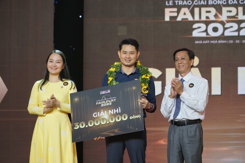 Bác sĩ Dương Tiến Cần của U23 Việt Nam xếp thứ 2 tại giải thưởng Fair Play 2022.Ảnh: Đ.T