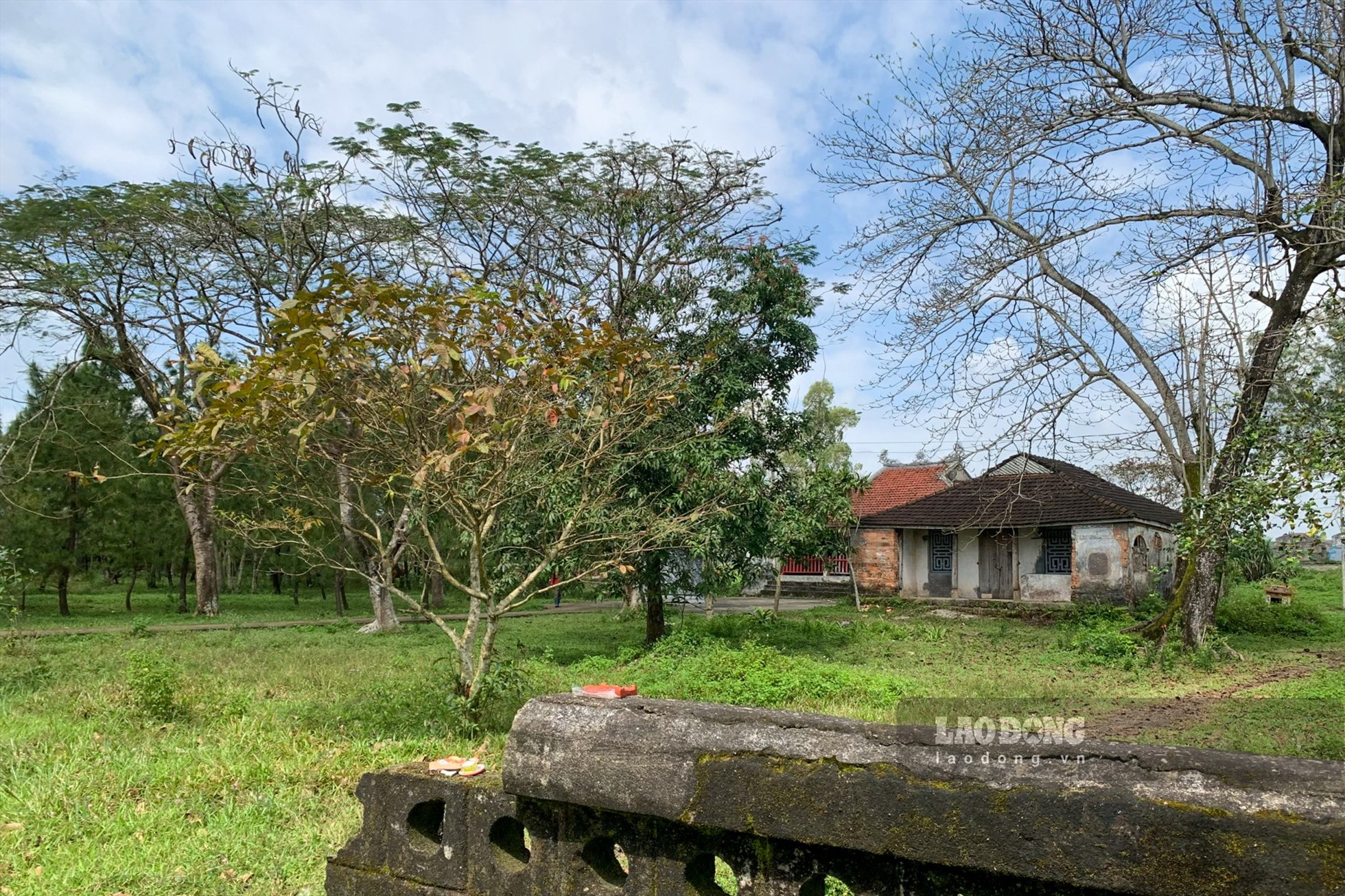 Võ Thánh ở Huế được vua Minh Mạng cho xây dựng vào năm 1835 nhằm thể hiện sự chú trọng đến giáo dục quân sự và đề cao nghiệp võ.