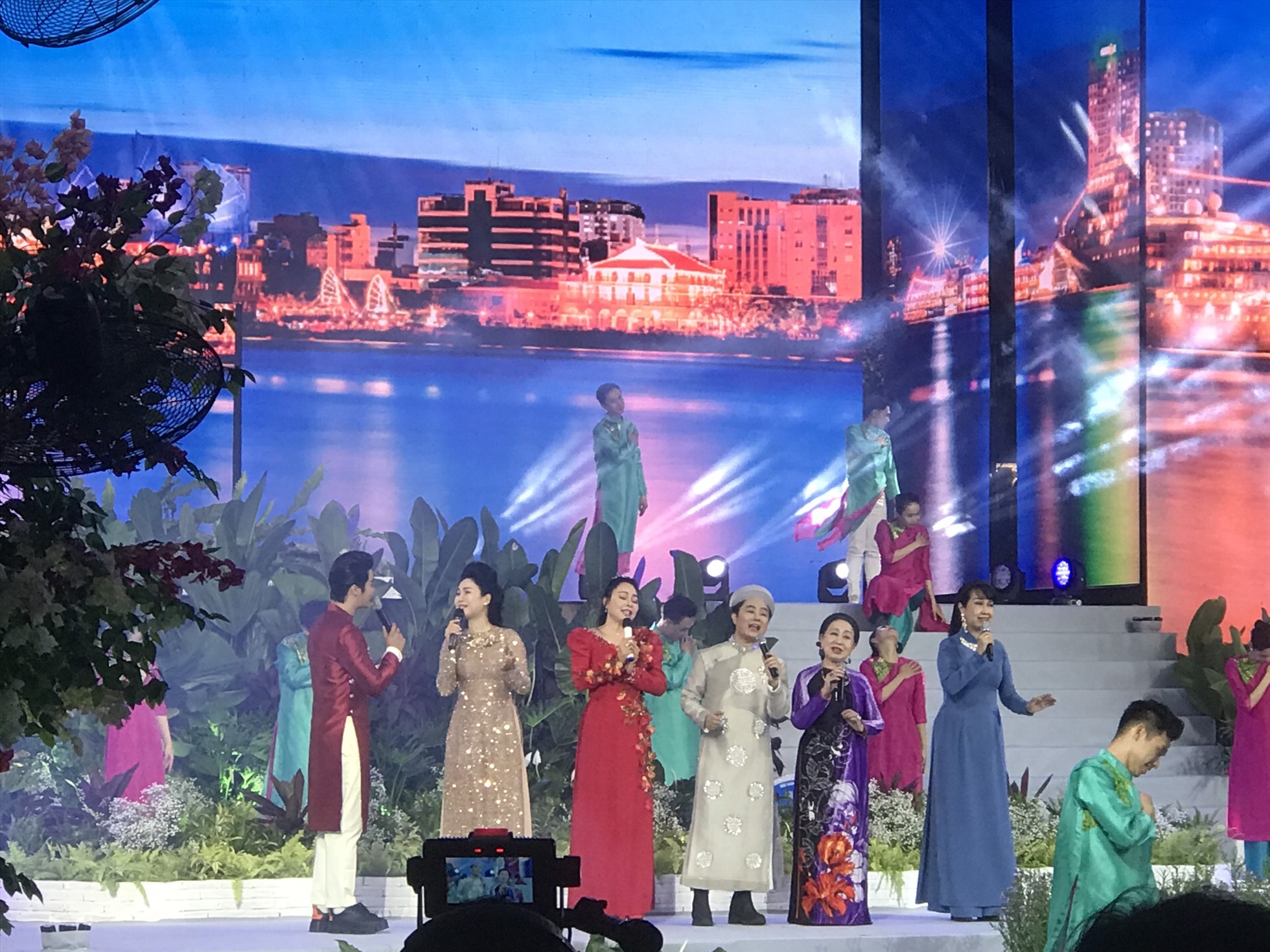 Phần trình diễn trong Lễ khai mạc.