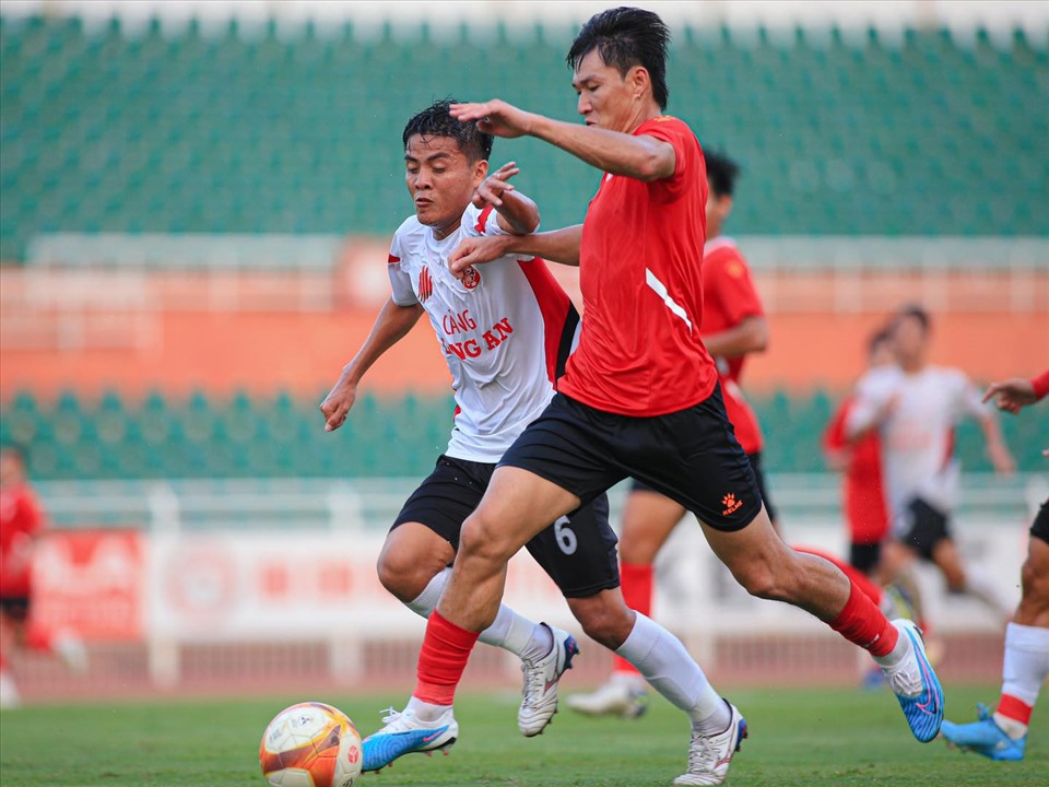 Câu lạc bộ TP Hồ Chí Minh tích cực đá giao hữu trong thời gian nghỉ. Ảnh: HCMFC