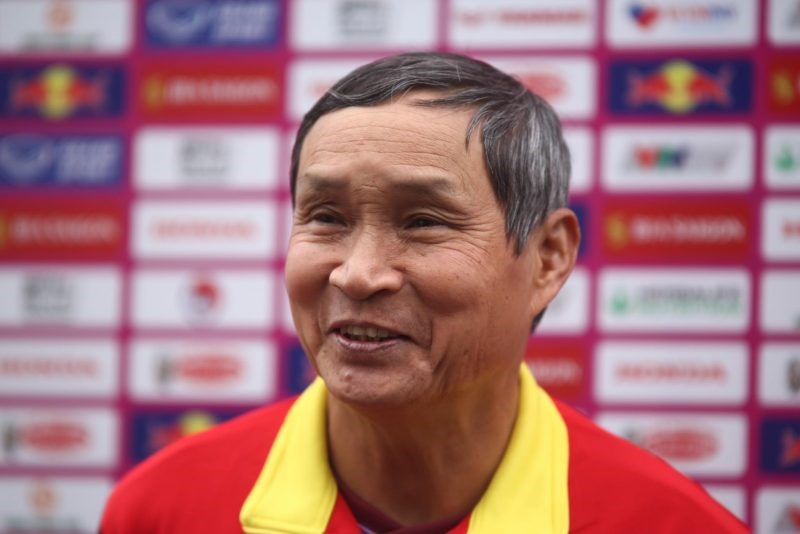 Huấn luyện viên Mai Đức Chung hài lòng về kết quả đợt tập huấn của tuyển nữ Việt Nam. Ảnh: VFF