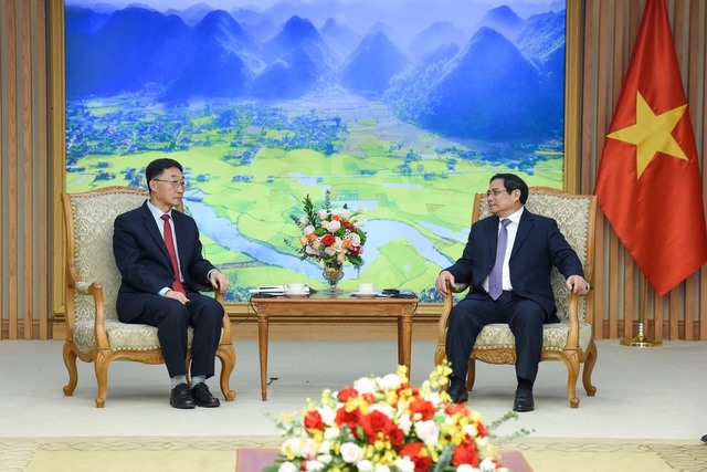 Thủ tướng Phạm Minh Chính đề nghị tăng cường kết nối giao thông, logistic đa phương thức cả đường bộ, đường sắt, đường biển giữa Quảng Tây (Trung Quốc) và Việt Nam. Ảnh: VGP