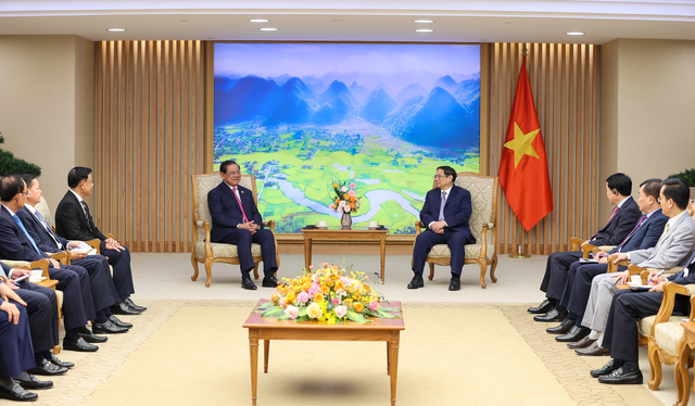 Thủ tướng mong muốn Campuchia có giải pháp phù hợp, tháo gỡ khó khăn cho cộng đồng người gốc Việt. Ảnh: VGP