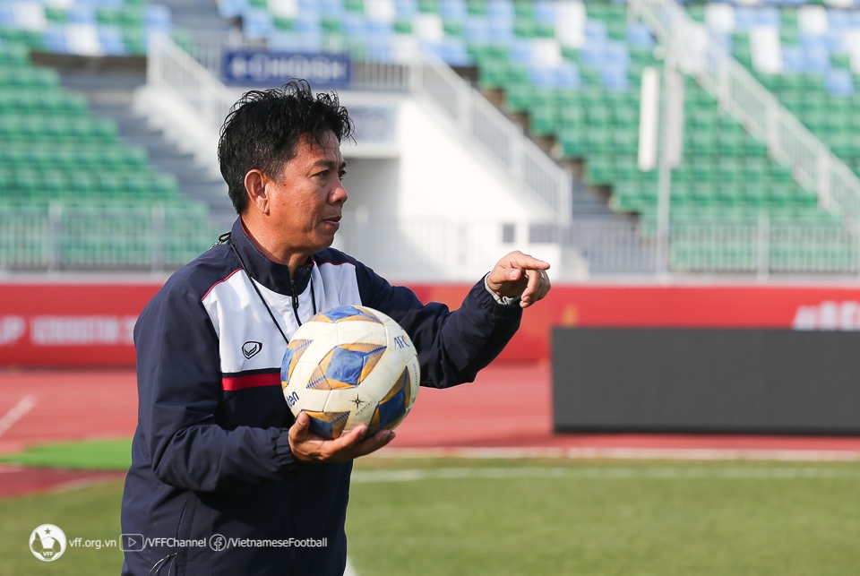 Huấn luyện viên Hoàng Anh Tuấn muốn U20 Việt Nam quên đi chiến thắng trước U20 Australia. Ảnh: VFF