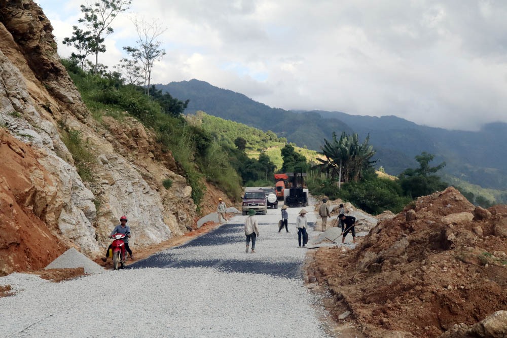 Hình ảnh một đoạn tuyến Quốc lộ 4D qua tỉnh Hà Giang được nâng cấp trước đây. Ảnh: Sở GTVT tỉnh Hà Giang