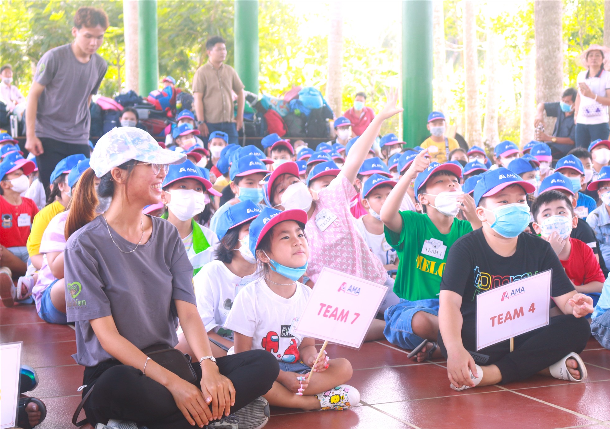Chị Nguyễn Thị Ngọc Sương (1992, TP. Cần Thơ) – Quản lý dự án Bảo Gia Farm Camping tại Bảo Gia nông trang – cho biết, nông trại đã áp dụng hiệu quả dự án Bảo Gia Farm Camping - mô hình du lịch kết hợp giữa “canh nông” và “giáo dục” (Farming Education), hướng đến mục tiêu phát triển bền vững. Nông trại đơn thuần chỉ sản xuất rau màu, vật nuôi, gắn với giáo dục cho trẻ em qua thiên nhiên và văn hoá bản địa.