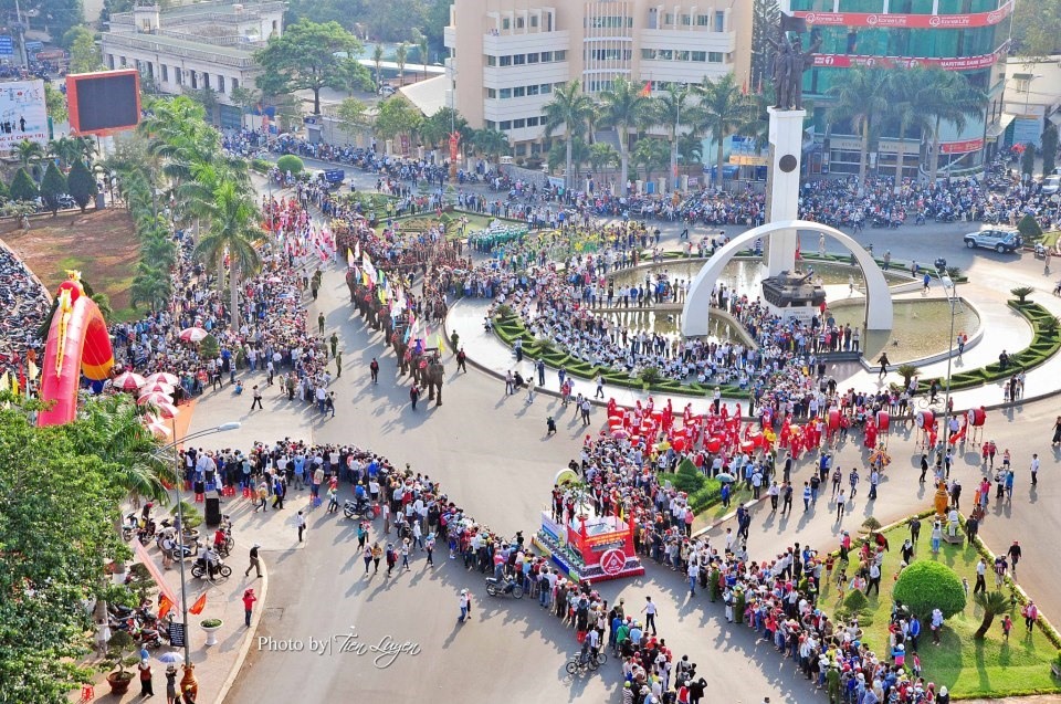 Lễ hội đường phố (tiết mục trong chuỗi hoạt động) của Lễ hội cà phê Buôn Ma Thuột được tổ chức vào năm 2017. Ảnh: UBND tỉnh Đắk Lắk