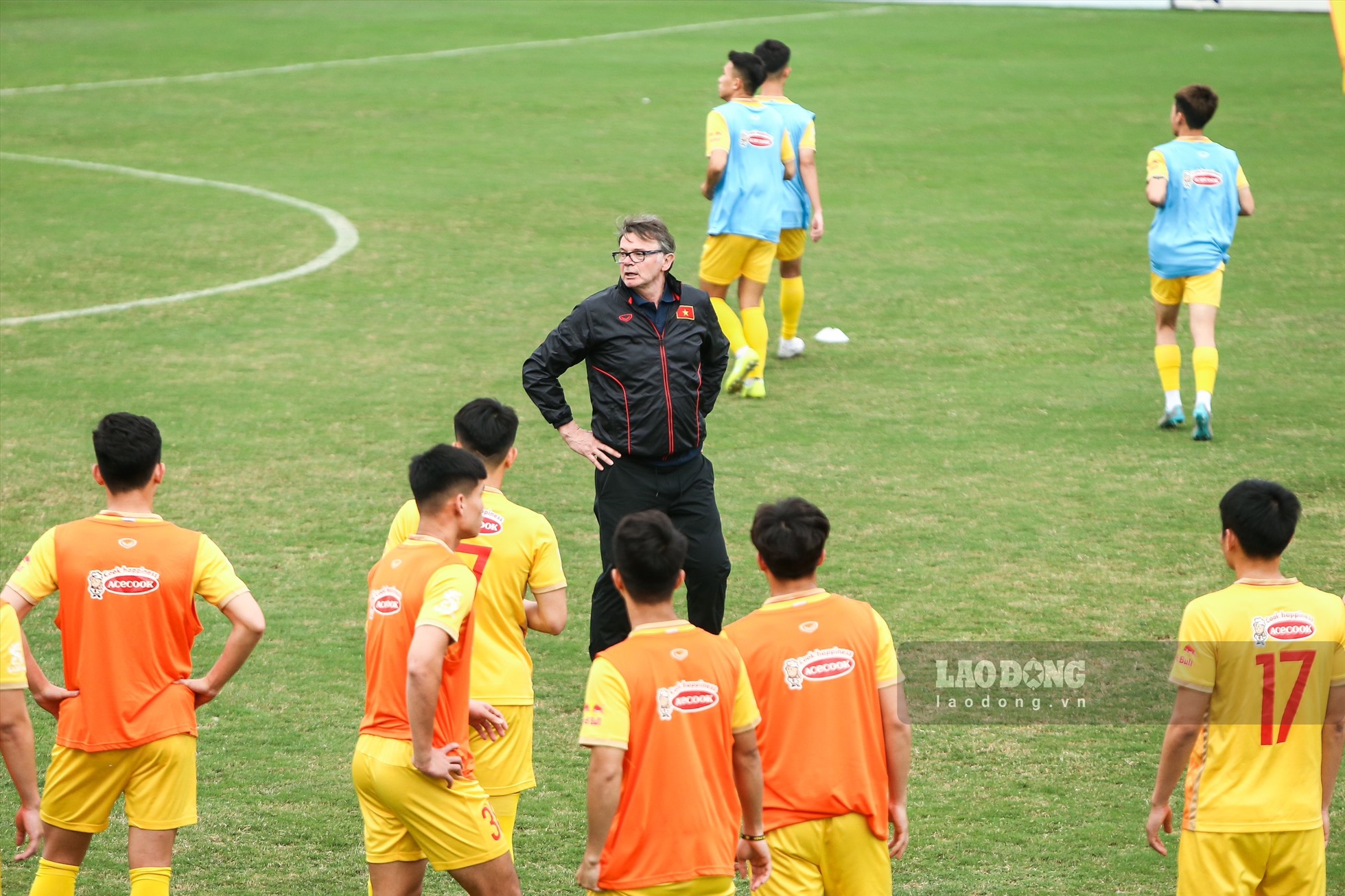 Huấn luyện viên Troussier hài lòng về đợt hội quân đầu tiên của đội tuyển U23 Việt Nam. Ảnh: Minh Quân