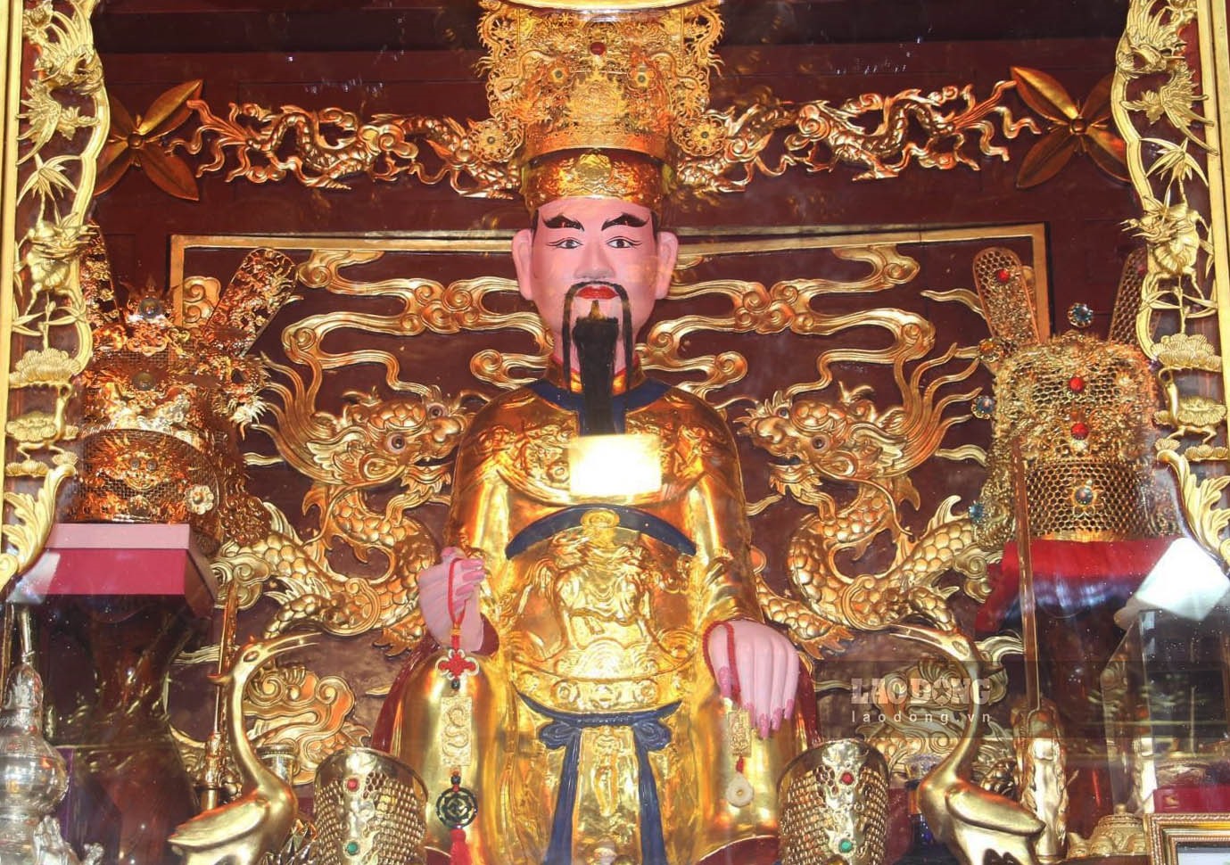 Đền Tranh thờ vị quan Tuần Phủ được giao cai quản ngã 3 sông Chanh, nơi giao nhau của 3 vùng đất Ninh Giang (Hải Dương) - Vĩnh Bảo (Hải Phòng) - Thái Bình.