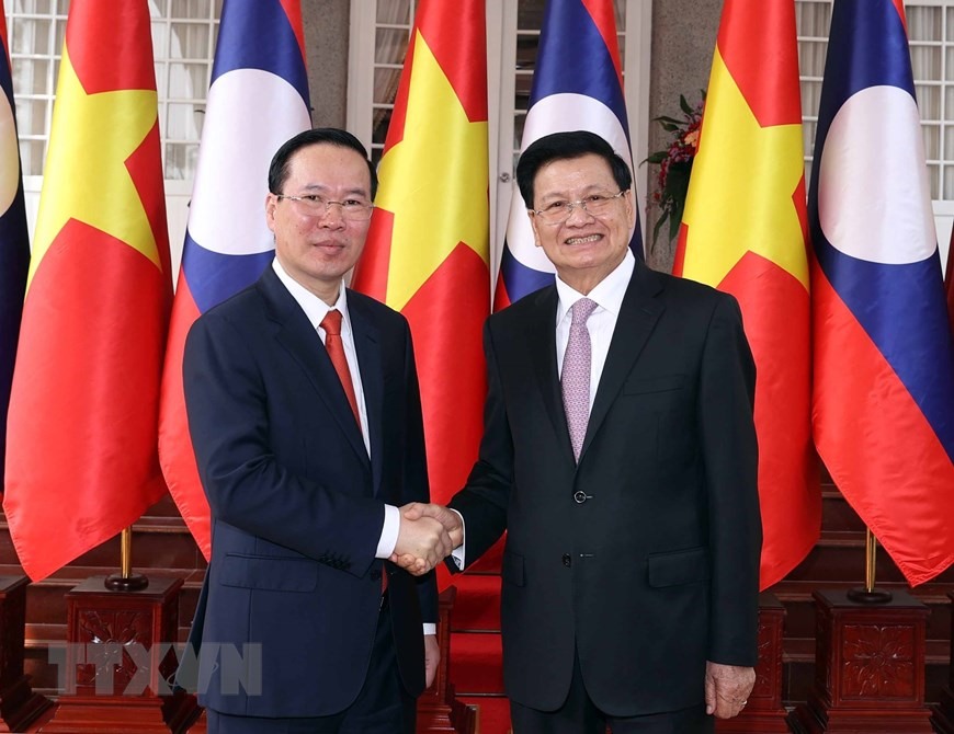 Chủ tịch nước Võ Văn Thưởng và Tổng Bí thư, Chủ tịch nước Lào Thongloun Sisoulith. Ảnh: TTXVN
