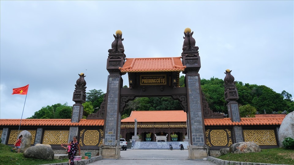 Chùa Phù Dung đưo