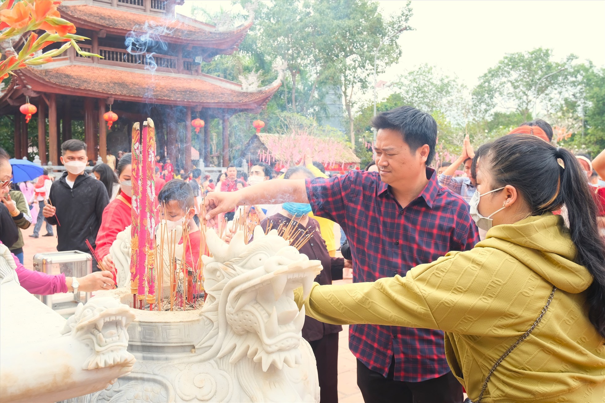 Hàng năm, Thiền viện Trúc Lâm Phương Nam thu hút hàng nghìn lượt khách đến dâng hương