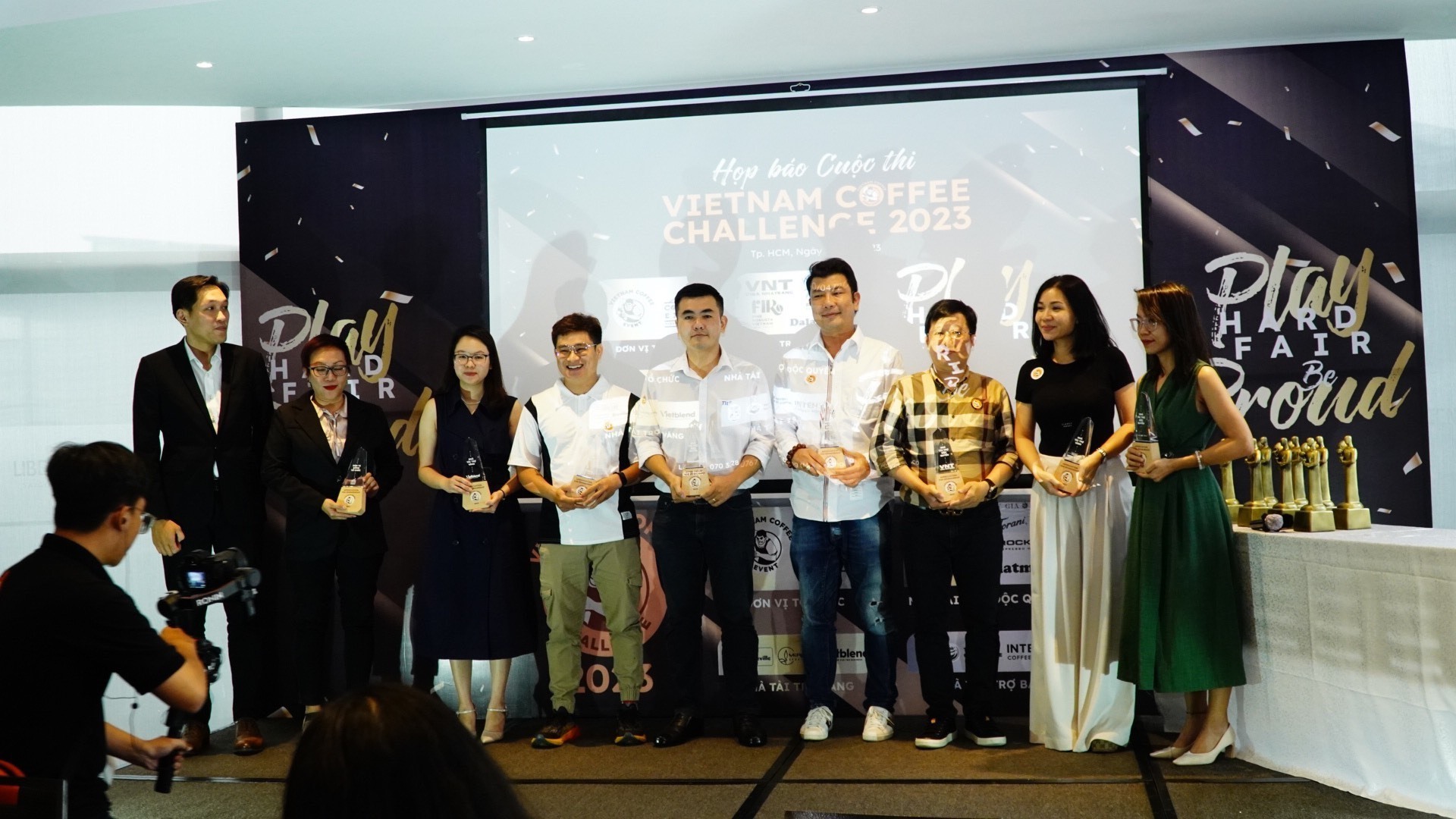 Cuộc thi tôn vinh cà phê Việt và dịch vụ pha chế. Ảnh: Ban tổ chức.