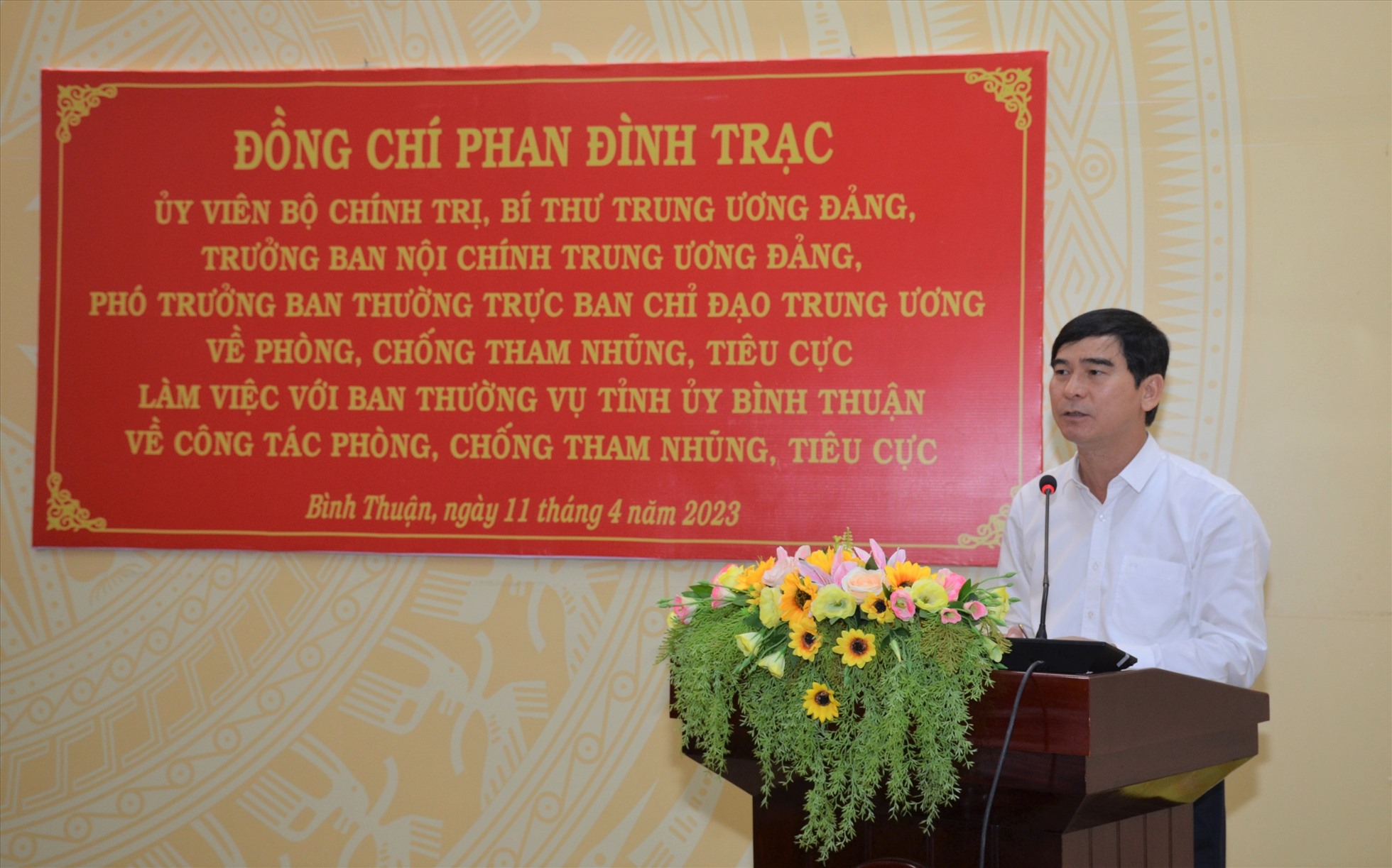 Đồng chí Dương Văn An - Bí thư Tỉnh ủy Bình Thuận phát biểu tiếp thu ý kiến chỉ đạo. Ảnh: Phạm Duy