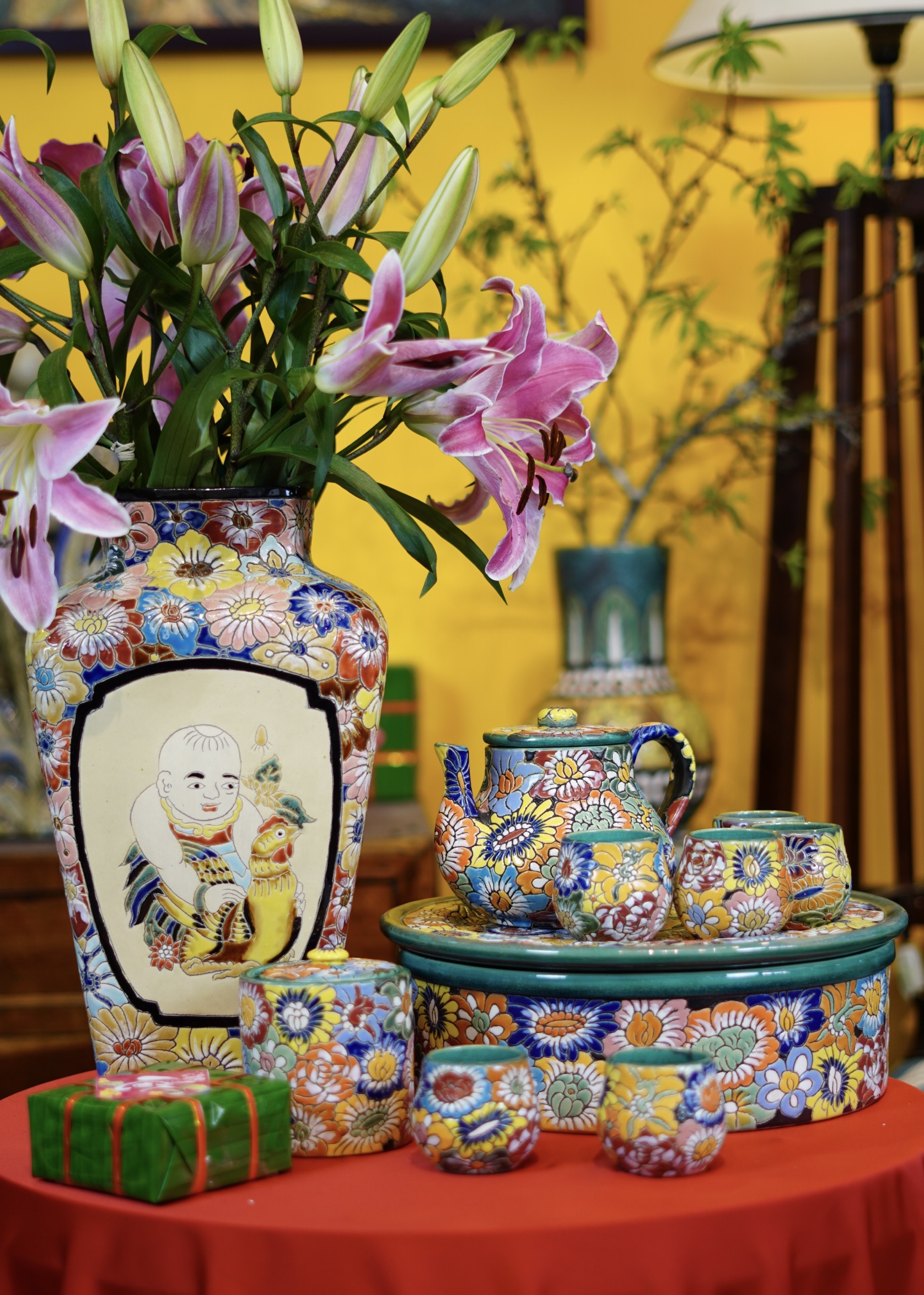 Ảnh sản phẩm của Công Ty Gốm Biên Hòa: tranh Đông Hồ và bách hoa