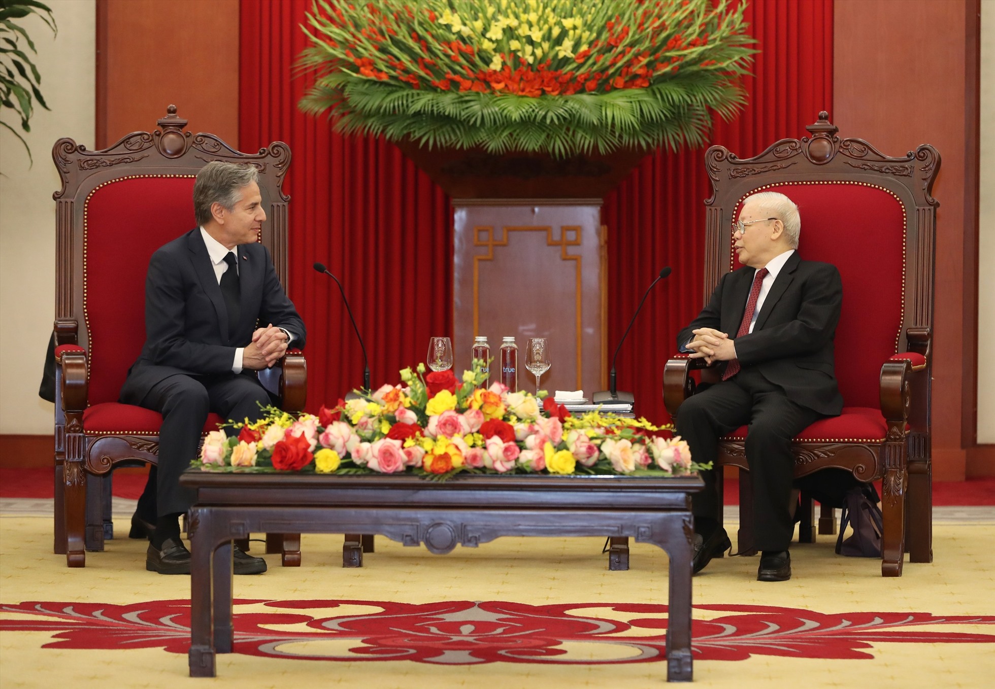 Tổng Bí thư Nguyễn Phú Trọng và Tổng thống Mỹ Joe Biden cũng đề nghị giao các cơ quan chức năng của hai bên trao đổi các nội hàm cụ thể nhằm tiếp tục thúc đẩy quan hệ trong thời gian tới. Ảnh: Hải Nguyễn