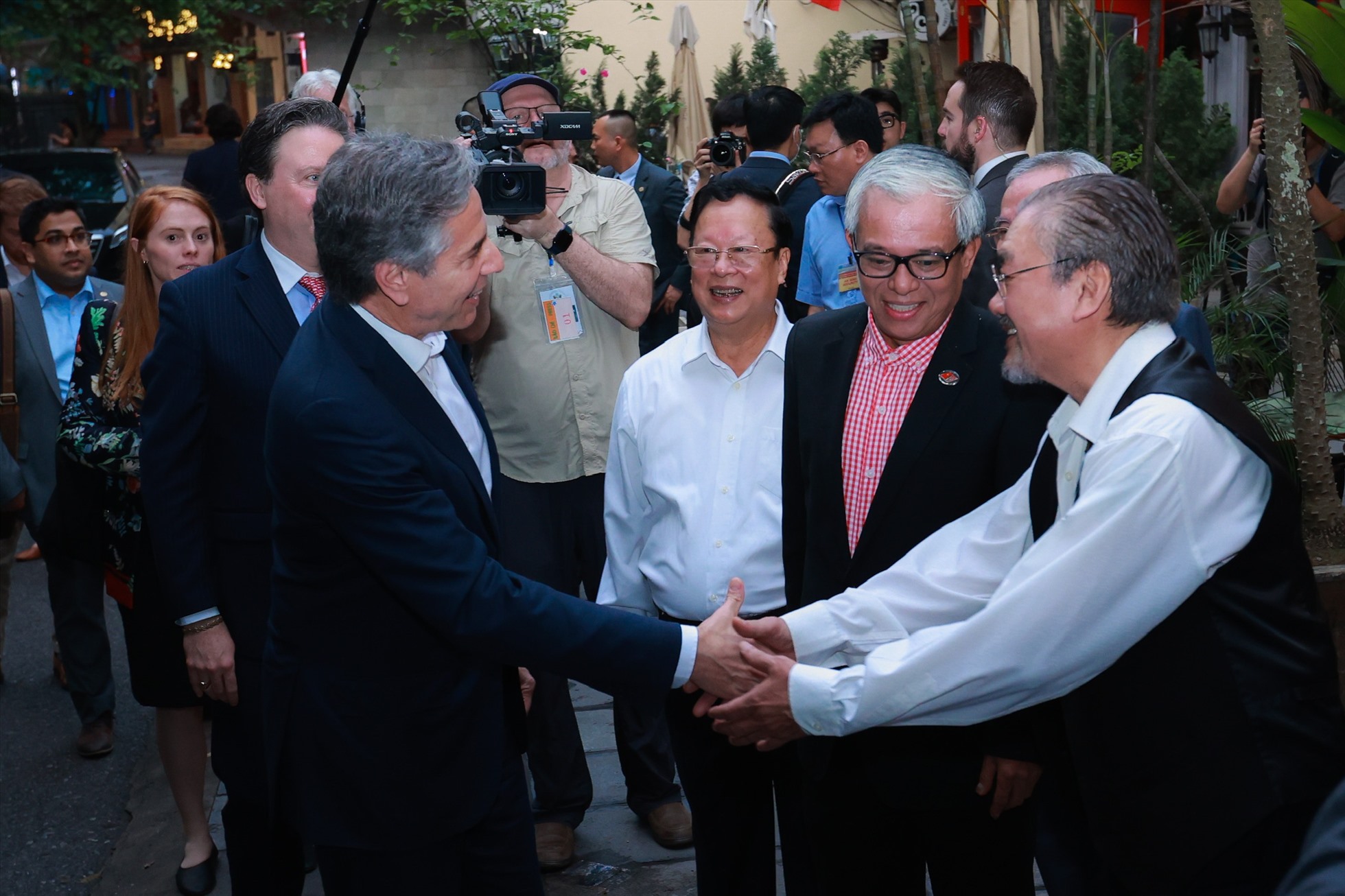 Đây là một trong những hoạt động của người đứng đầu Bộ Ngoại giao Mỹ trong khuôn khổ chuyến thăm Việt Nam từ 14-16.4. Ảnh: Hải Nguyễn