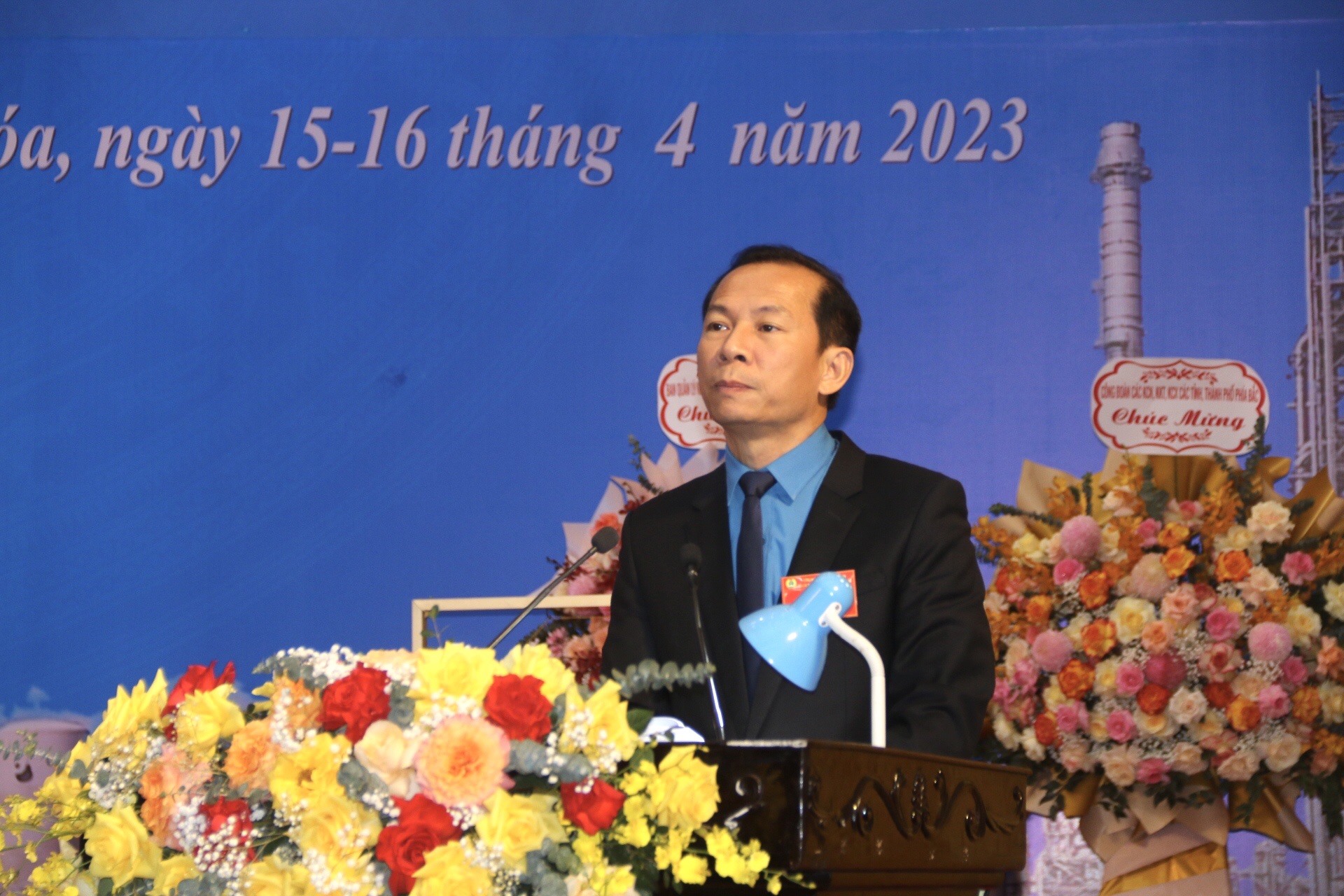 Đồng chí Võ Mạnh Sơn - Chủ tịch LĐLĐ tỉnh Thanh Hóa phát biểu chỉ đạo đại hội. Ảnh: Quách Du