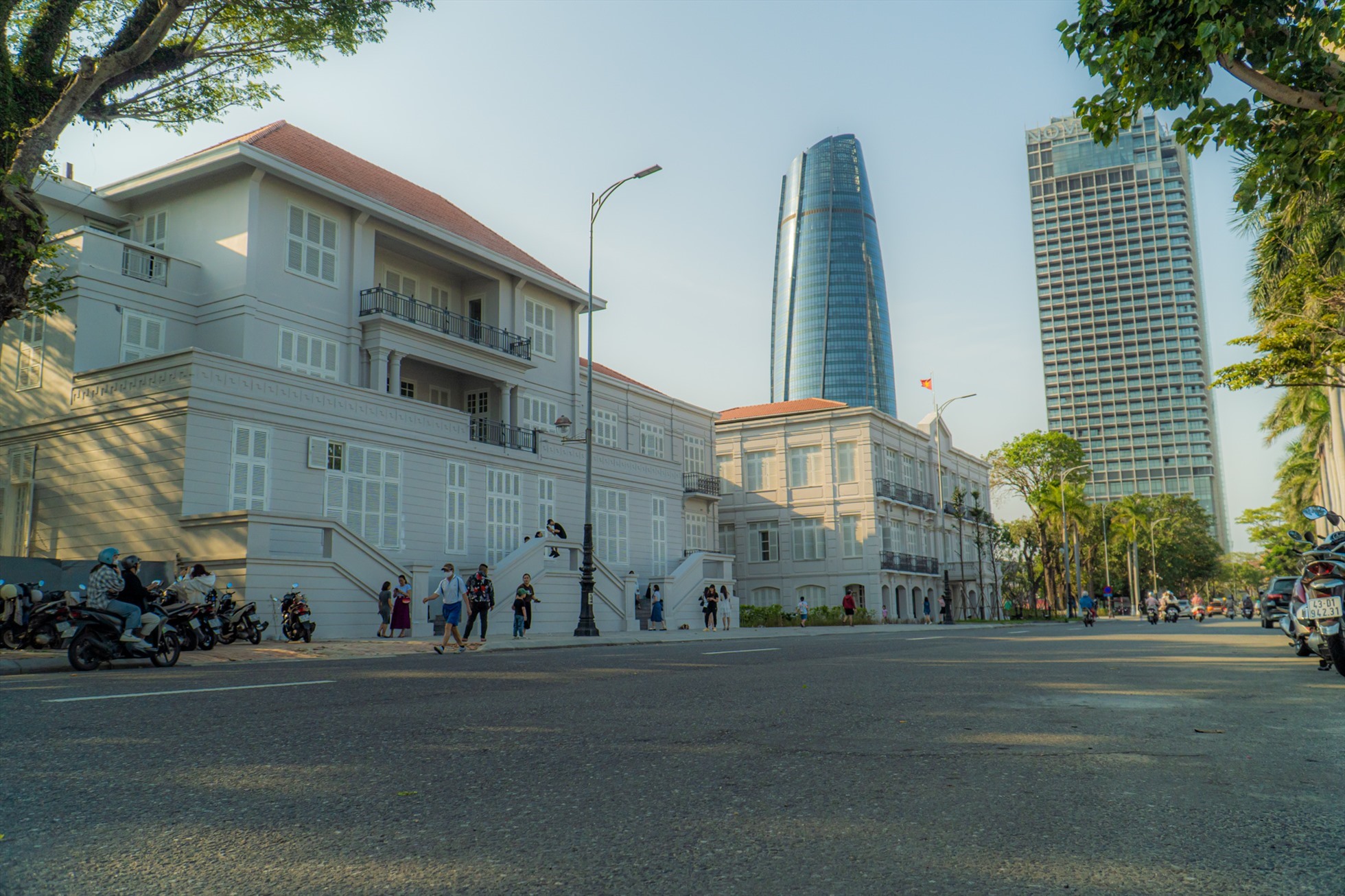 Tháng 5.2020, TP Đà Nẵng đã quyết định cải tạo tòa nhà này với tổng mức đầu tư 504,9 tỉ