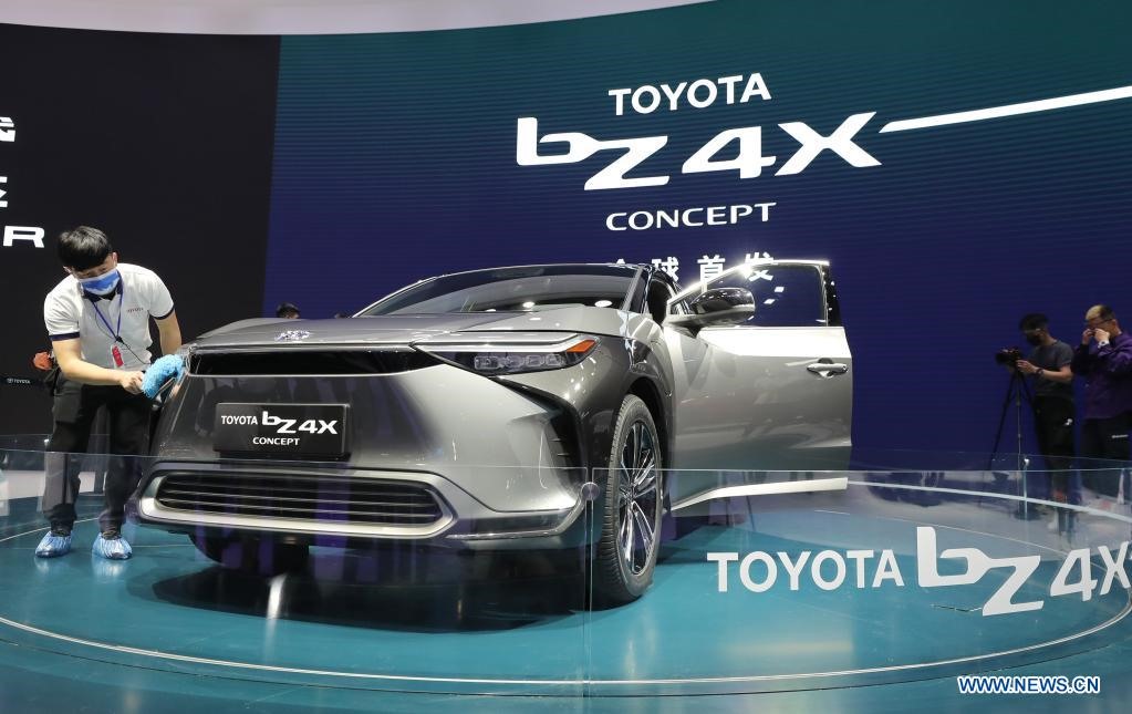Mẫu xe điện bZ4X của Toyota. Ảnh: Xinhua