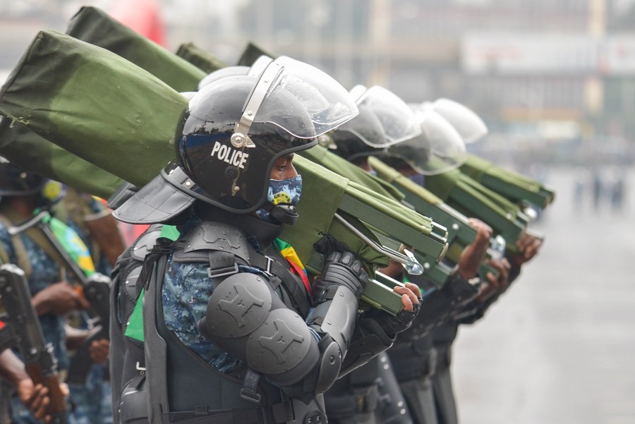 Cảnh sát Liên bang Ethiopia diễu binh ở quảng trường Meskel, Addis Ababa, thủ đô của Ethiopia, ngày 30.9.2020. Ảnh: Xinhua