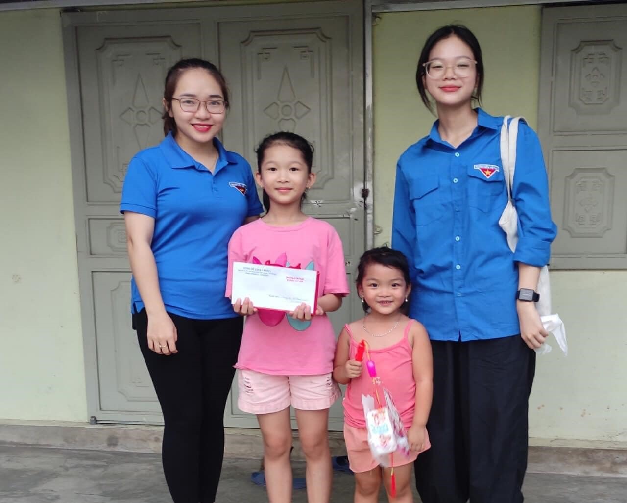 Em Uông Khánh Ngọc (sinh năm 2012, xã Tiên Cường, huyện Tiên Lãng) được hỗ trợ từ tháng 11.2022. Ảnh: Sống Sẻ Chia