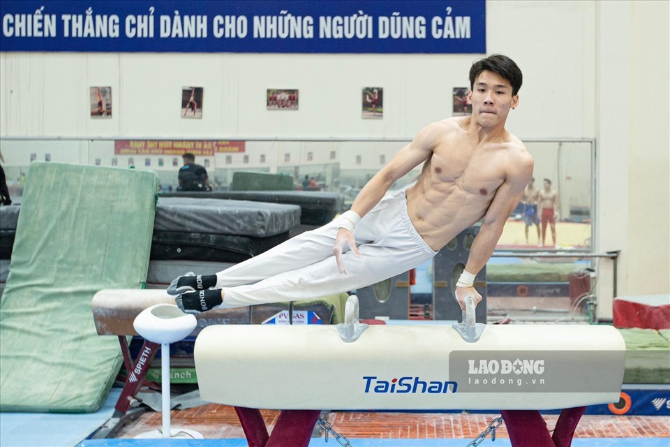 Ngoài Phương Thành hay Thanh Tùng, vận động viên trẻ Văn Vĩ Lương cũng là niềm kì vọng vàng của thể dục dụng cụ Việt Nam. Ảnh: Minh Quân
