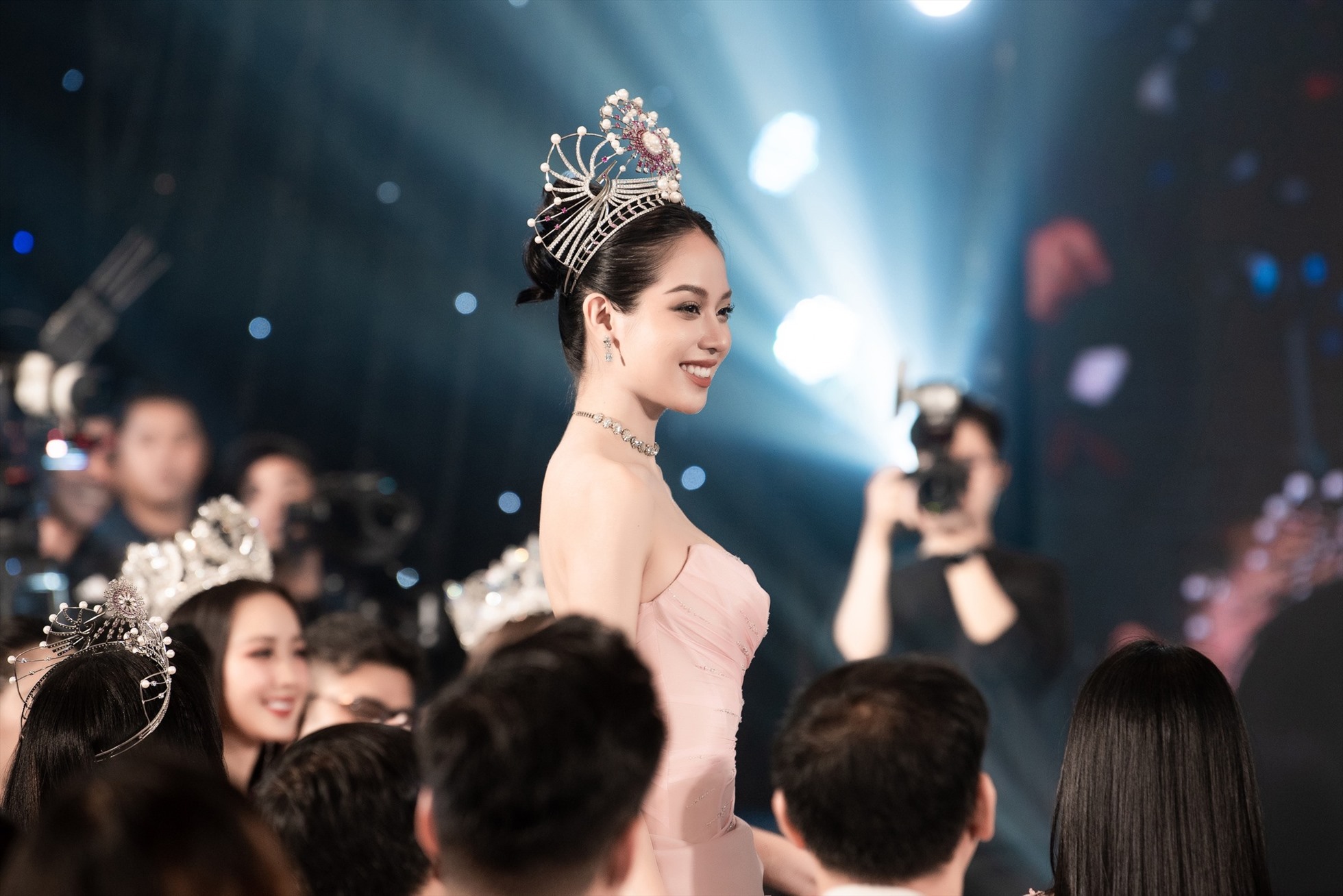 Sau loạt nghi vấn nhan sắc khác lạ, Hoa hậu Việt Nam 2022 Huỳnh Thị Thanh Thủy đã chính thức lên tiếng xác nhân