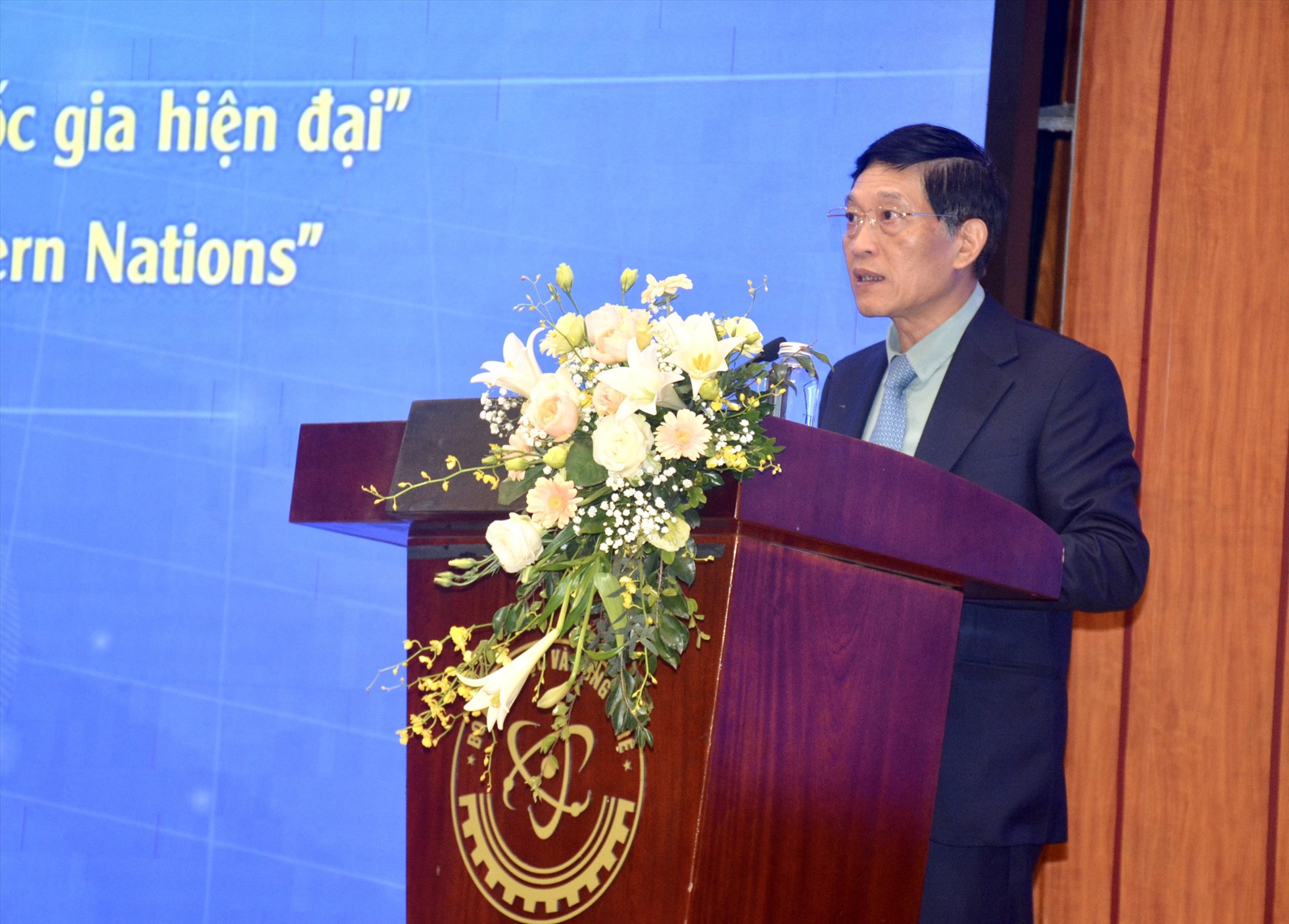 TS Tạ Đình Thi khẳng định: Việt Nam đang đẩy mạnh phát triển năng lượng tái tạo. Ảnh: Quang Khánh