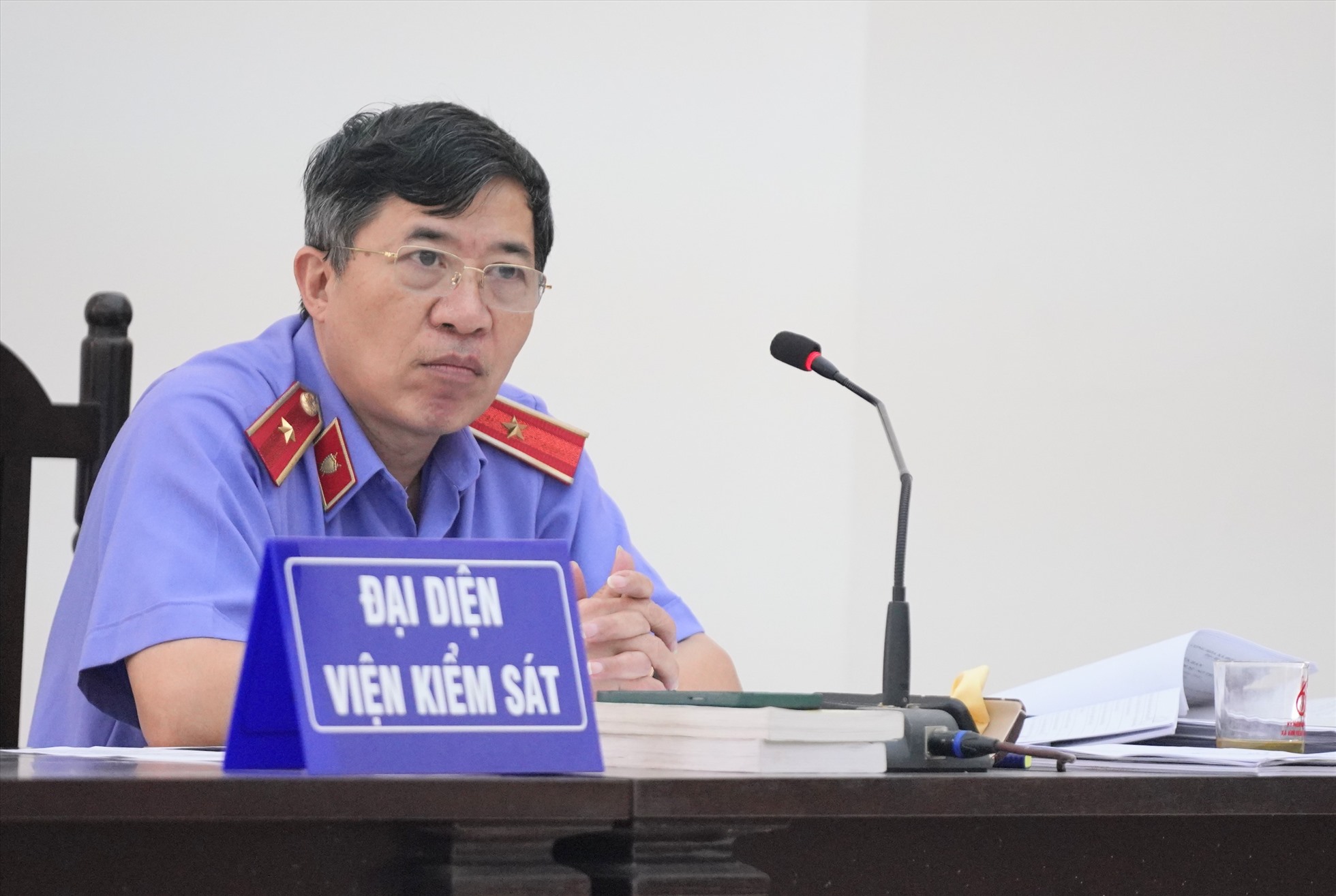 Đại diện Viện KSND Cấp cao tại Hà Nội đề nghị bác đơn kêu oan của bị cáo Phùng Anh Lê. Ảnh: Việt Dũng