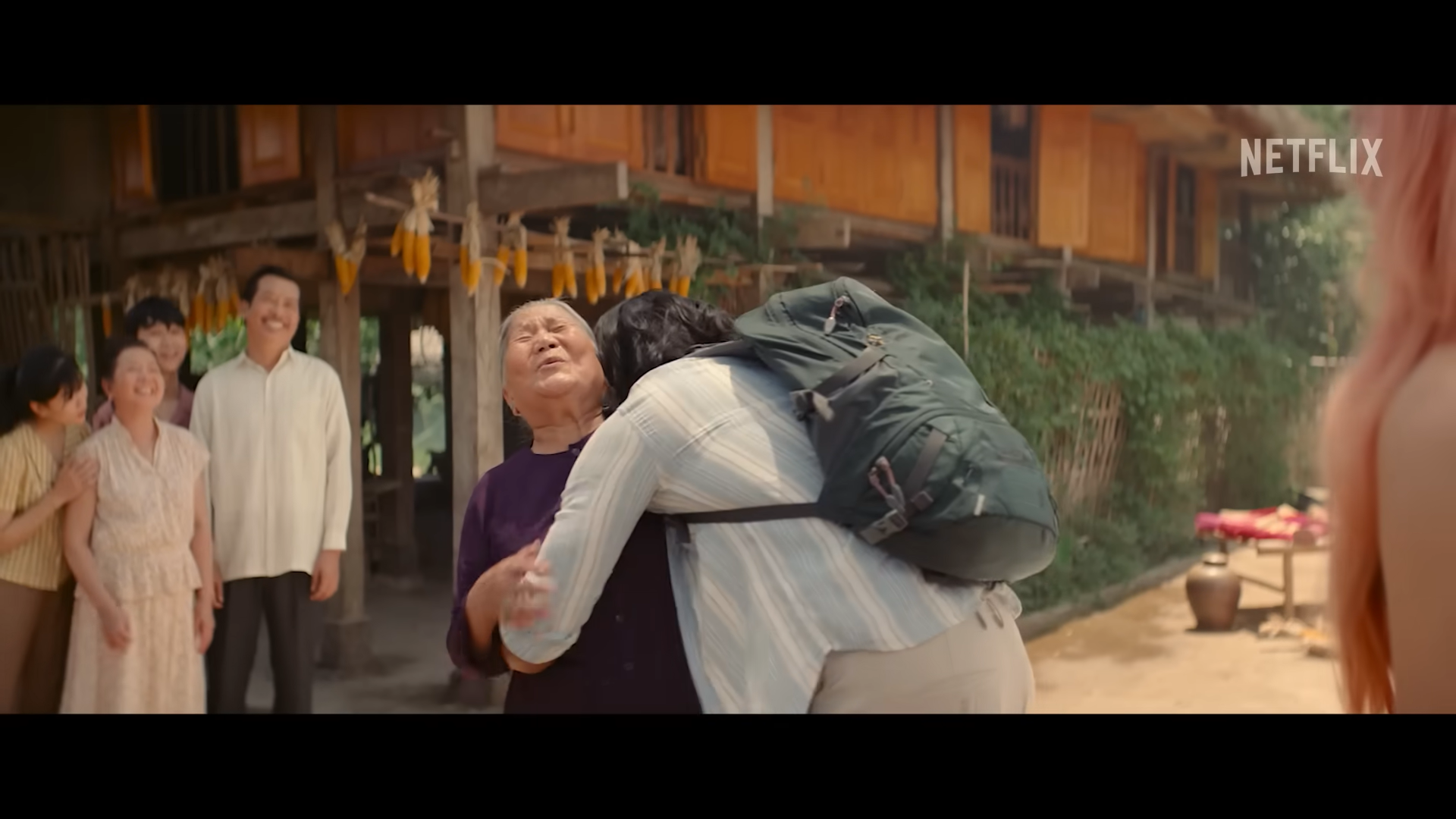Loạt hình ảnh thú vị xuất hiện trong trailer phim. Ảnh: Chụp màn hình