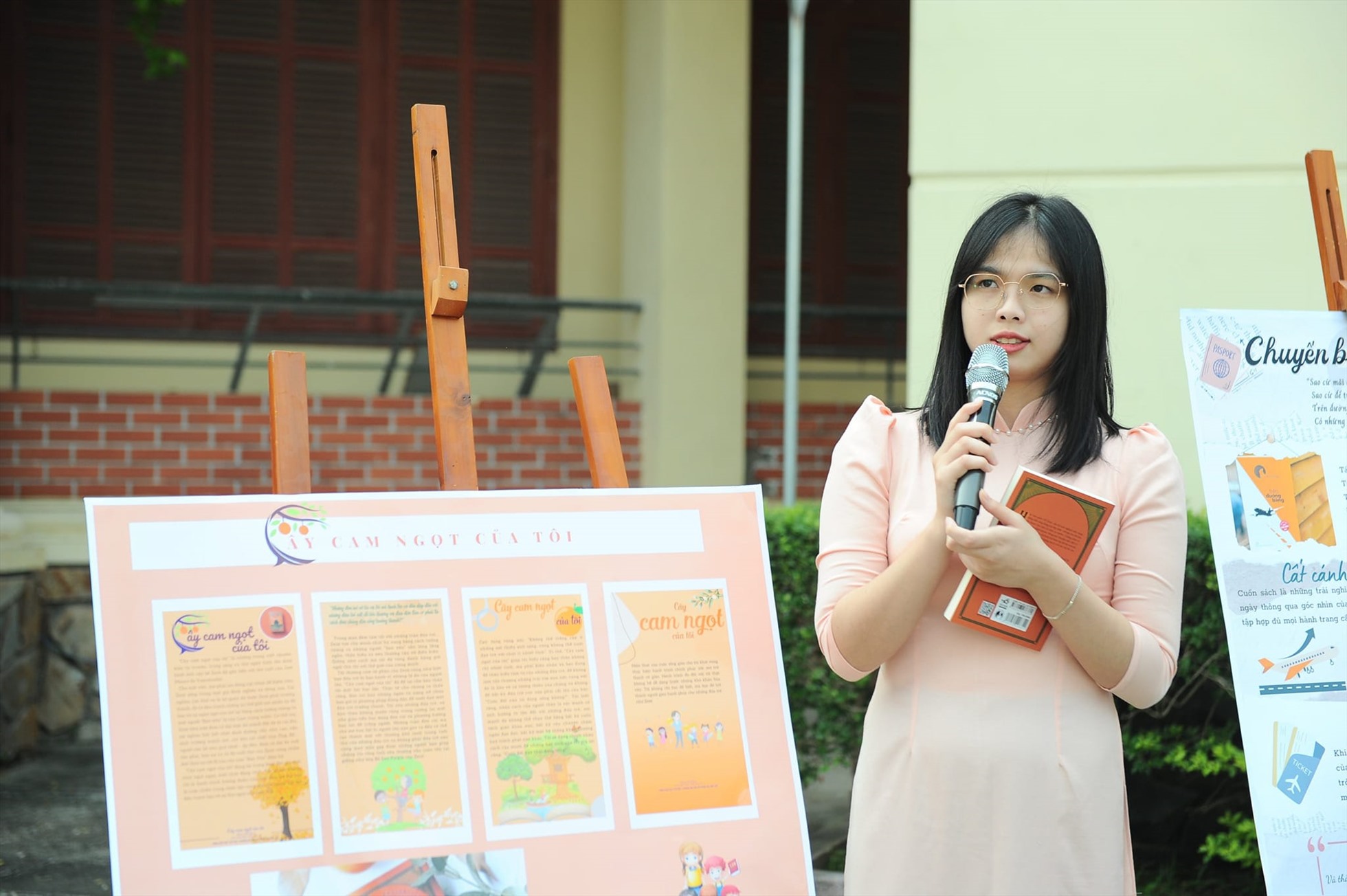 Một trong nhiều hoạt động tại lễ khai mạc Ngày Sách và Văn hoá đọc ở Thư viện Tổng hợp tỉnh Thừa Thiên Huế. Ảnh: Phan Thanh Hải