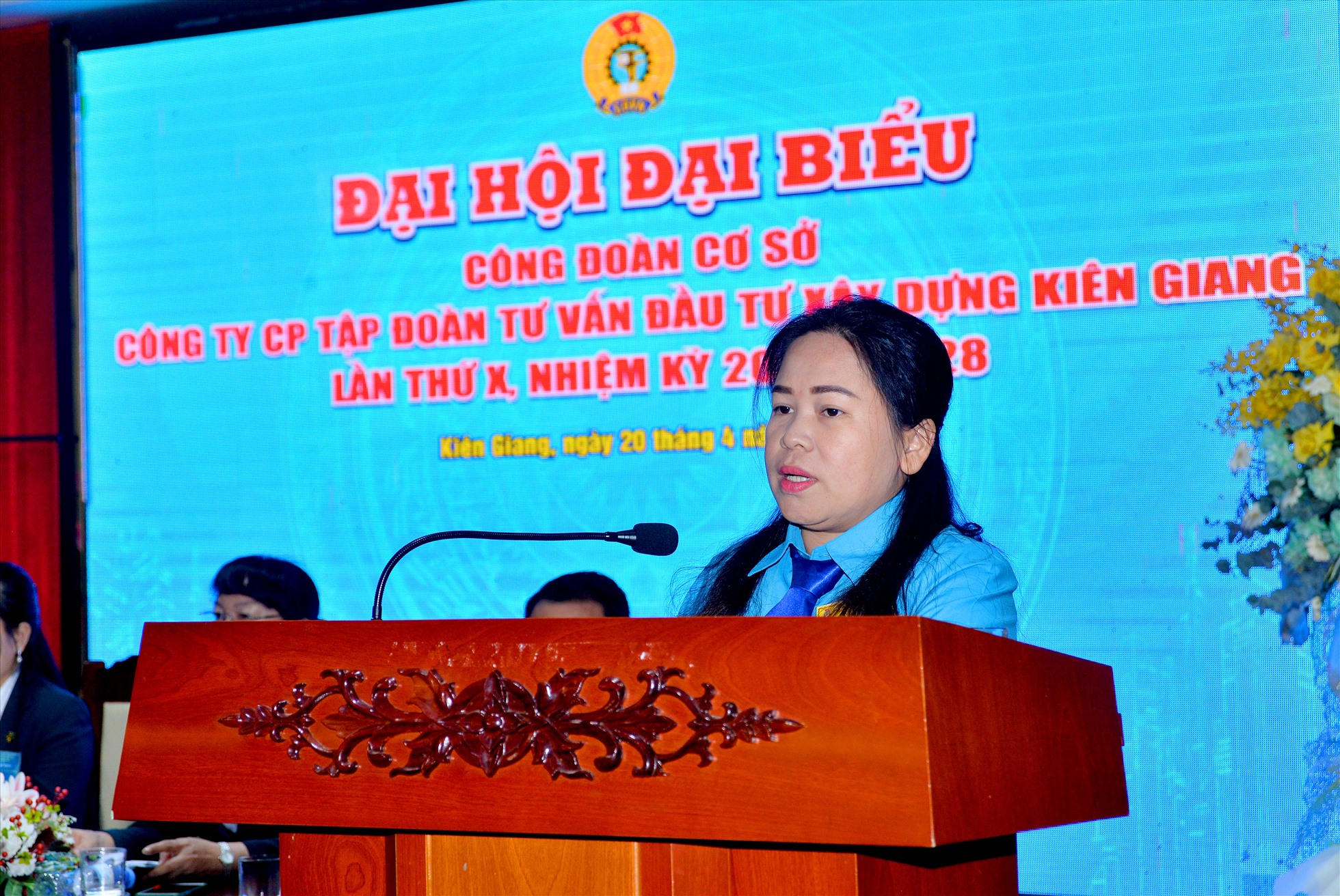 Chủ tịch LĐLĐ tỉnh Kiên Giang Trương Thanh Thúy phát biểu tại đại hội. Ảnh: Trương Lam