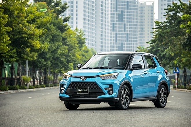Toyota Raize (từ 555-563 triệu đồng): lựa chọn còn lại của phân khúc SUV hạng A đạt doanh số tích luỹ 1.679 chiếc sau quý I/2023. Trong dải sản phẩm Toyota tại Việt Nam, doanh số Raize hiện chỉ xếp sau bộ 3 sản phẩm chủ lực gồm Vios, Corolla Cross và Veloz Cross. Ảnh: Toyota.