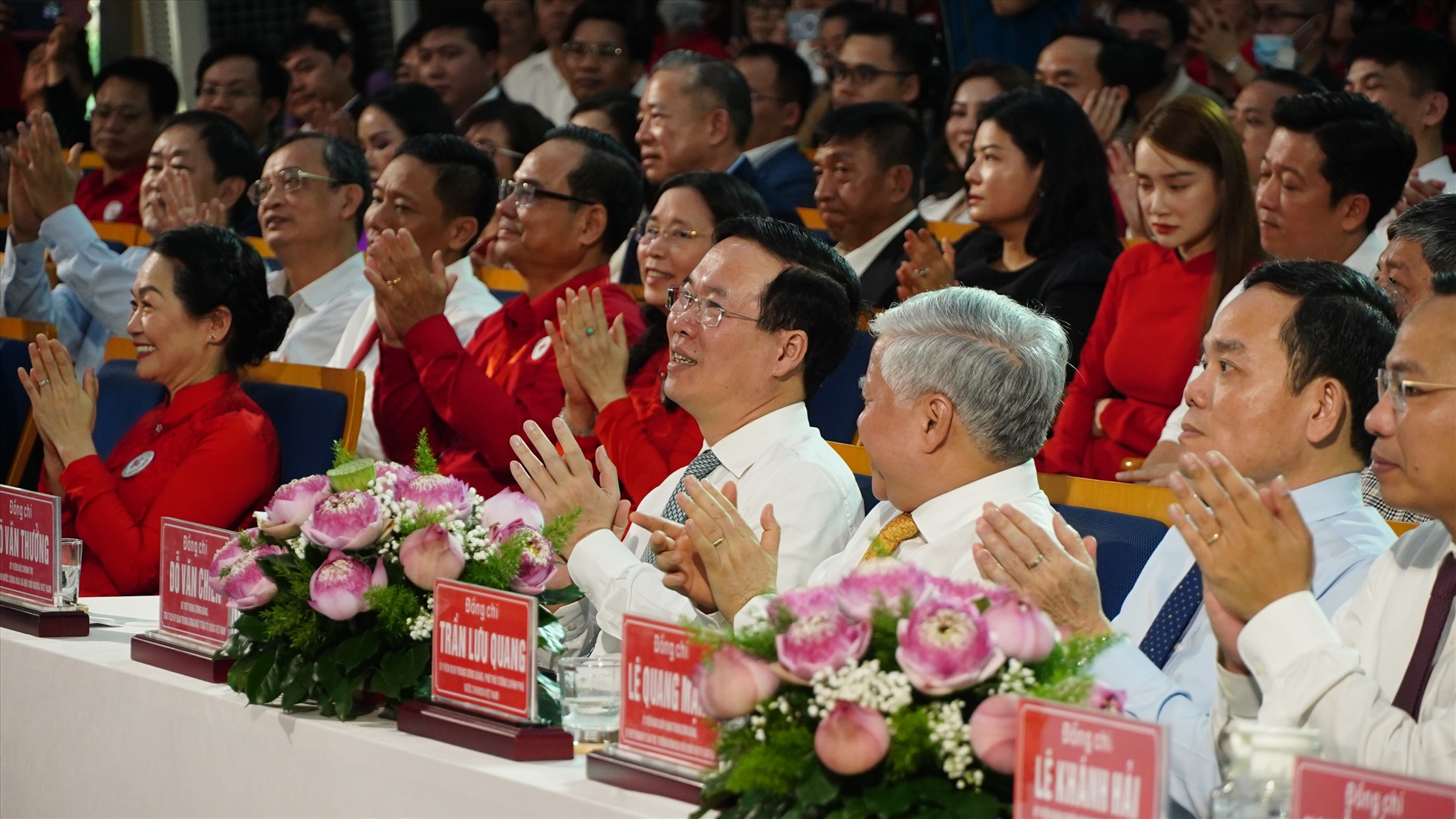 Chủ tịch nước Võ Văn Thưởng cùng các đại biểu tham dự buổi lễ. Ảnh: Tạ Quang