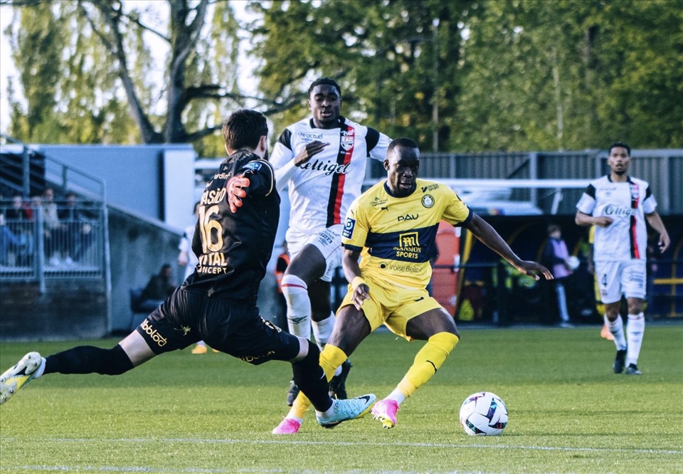 Pau FC giành chiến thắng 2-1 trước câu lạc bộ Guingamp ở vòng 32 Ligue 2. Ảnh: Pau FC