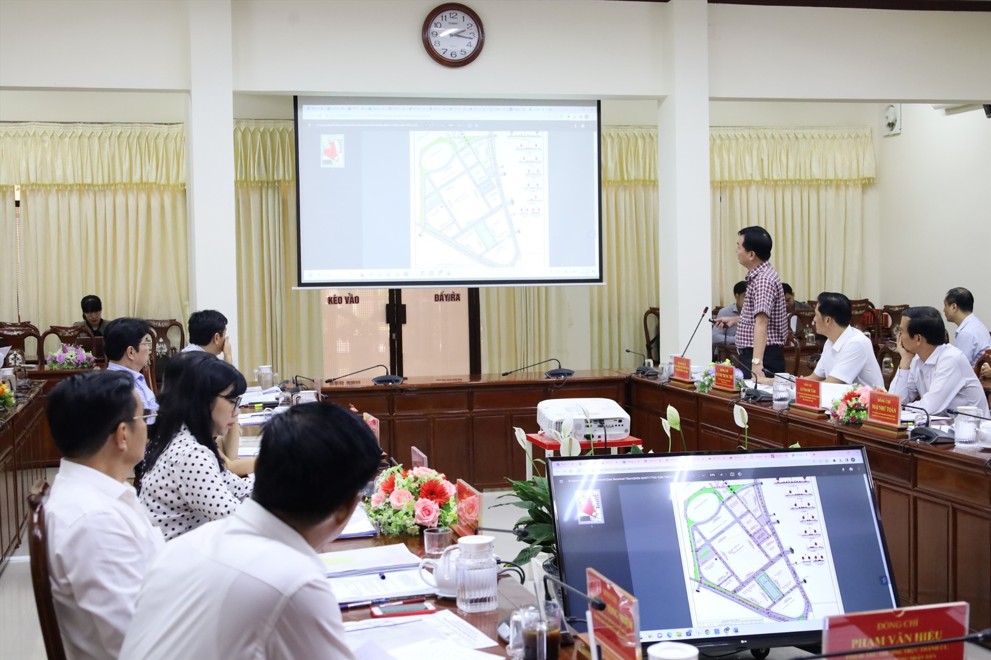 Ban quản lý dự án đầu tư xây dựng giới thiệu bản đồ quy hoạch Khu hành chính TP Cần Thơ. Ảnh: HT