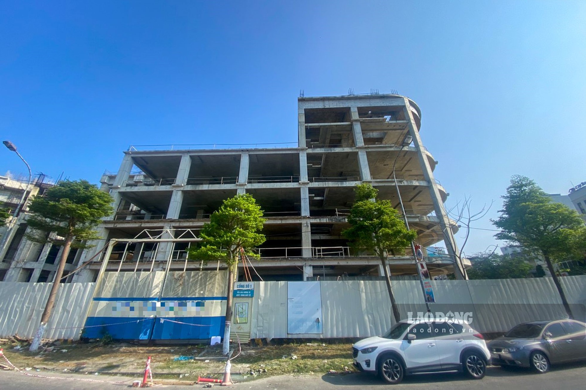 Cuối tháng 10/2022, UBND TP Đà Nẵng cũng đã ban hành công văn giao Sở Tài nguyên và Môi trường thành phố phối hợp với UBND quận Hải Châu và các đơn vị liên quan tiến hành rà soát, kiểm tra và kiến quyết thu hồi những dự án đã hết thời hạn sử đụng đất nhưng vẫn chưa hoàn thành đầu tư.