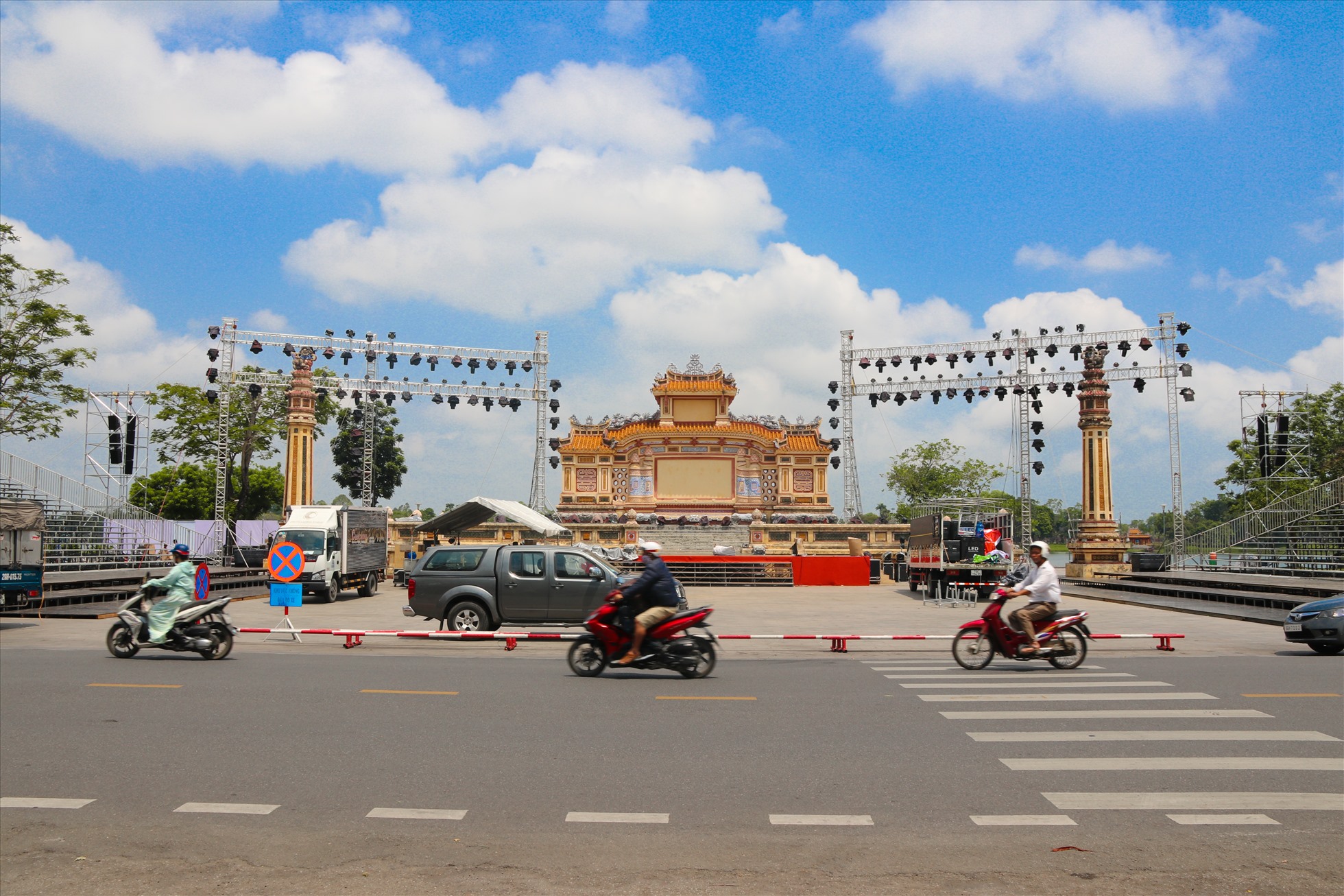 Festival Nghề truyền thống (NTT) là một trong những sự kiện lớn nhất trong năm của tỉnh Thừa Thiên Huế. Nhằm gìn giữ và phát huy giá trị nghề truyền thống, tăng cường quảng bá tới du khách trong và ngoài nước, kích cầu du lịch địa phương; đồng thời, nâng tầm hình ảnh và vị thế của Huế.