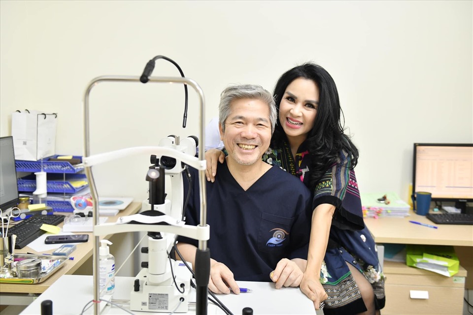 Diva Thanh Lam hạnh phúc bên ông xã bác sĩ. Ảnh: Nhân vật cung cấp
