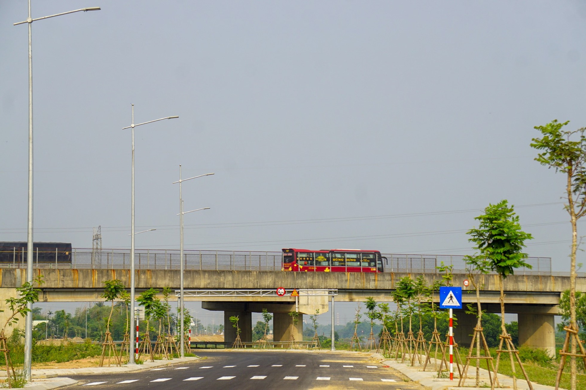 Dự án đi ngang qua cao tốc Đà Nẵng – Quảng Ngãi.